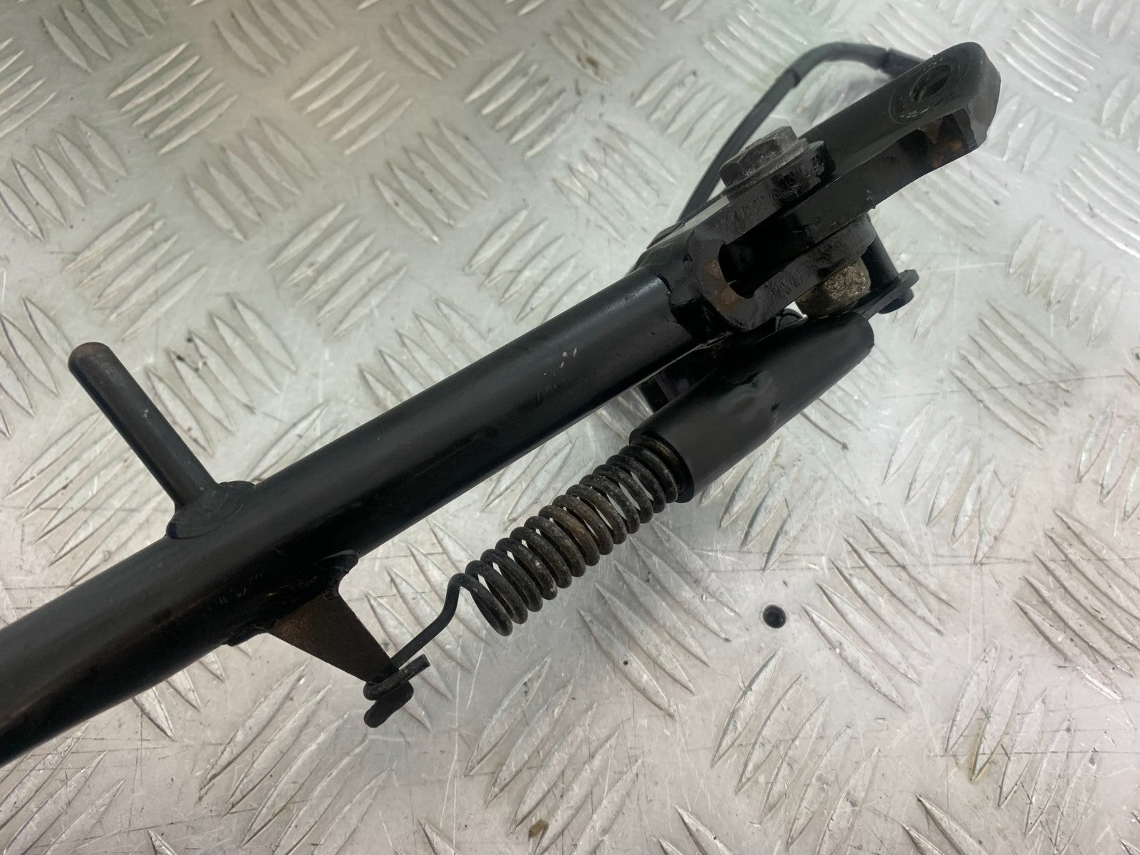 YAMAHA YZF R7 SIDE STAND AND BRACKET YEAR 2022-2025 (CMB1255)