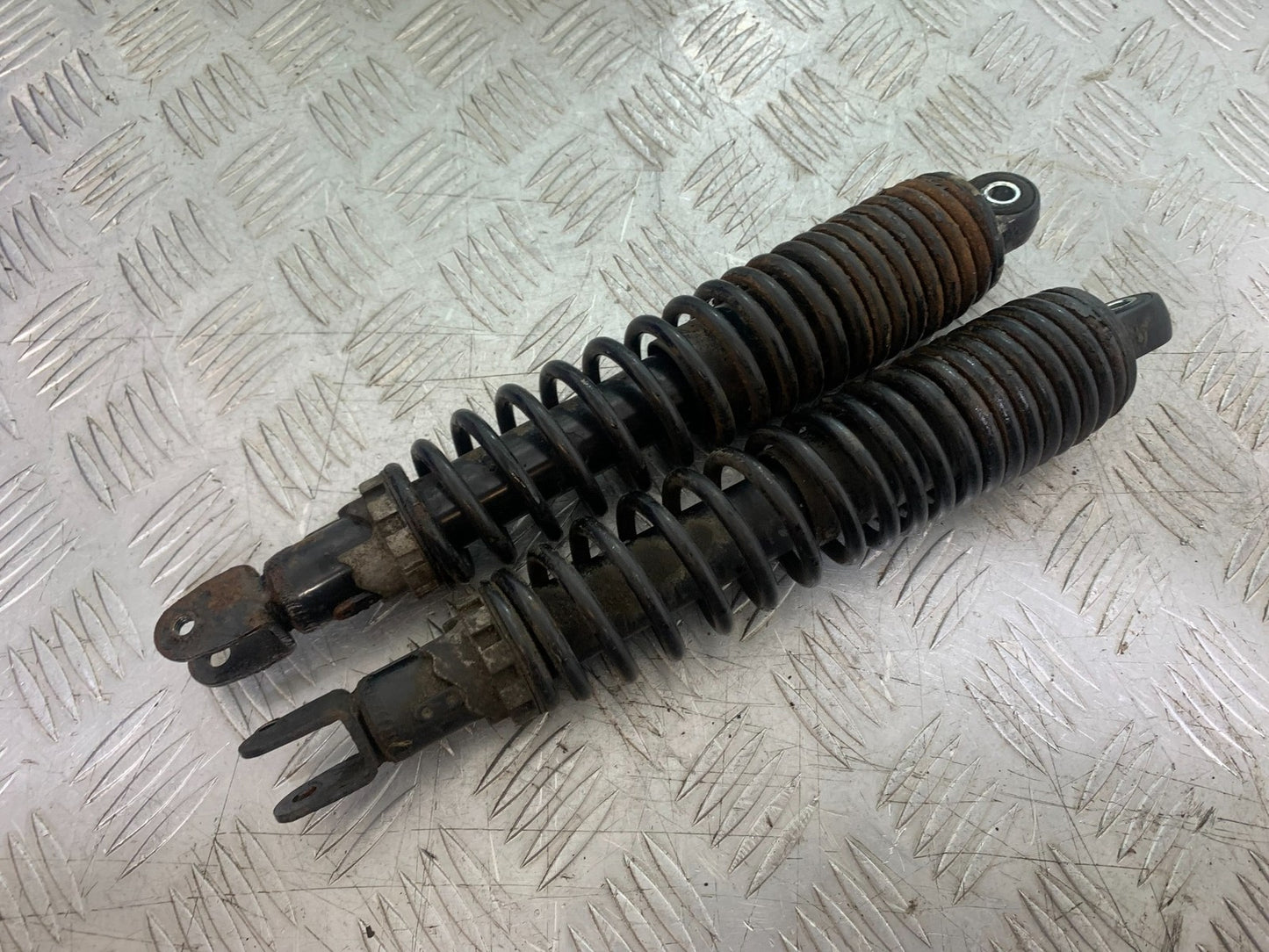 YAMAHA XMAX 250 XMAX 250 REAR SHOCKS  YEAR 2006-09 (CMB1201)