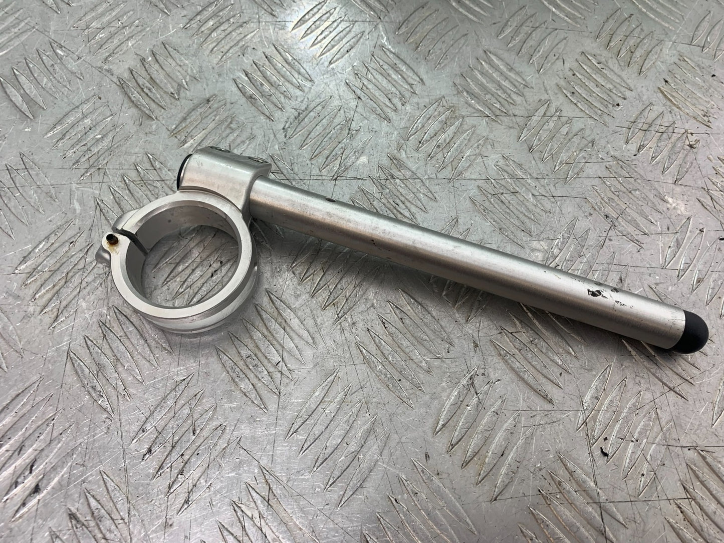 DUCATI 1198 S RIGHT HANDLEBAR   YEAR 2009-2011 (CMB1219)