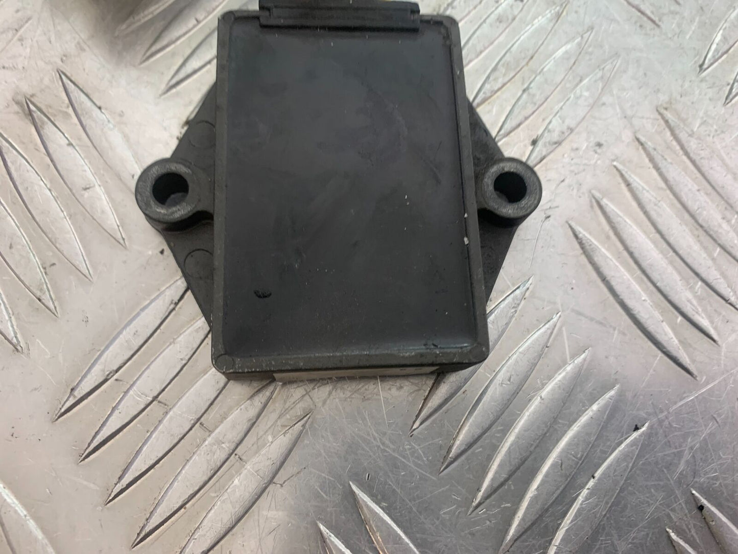 HONDA VFR400 VFR 400 NC21 REGULATOR   YEAR 1986-87 (CMB1043)