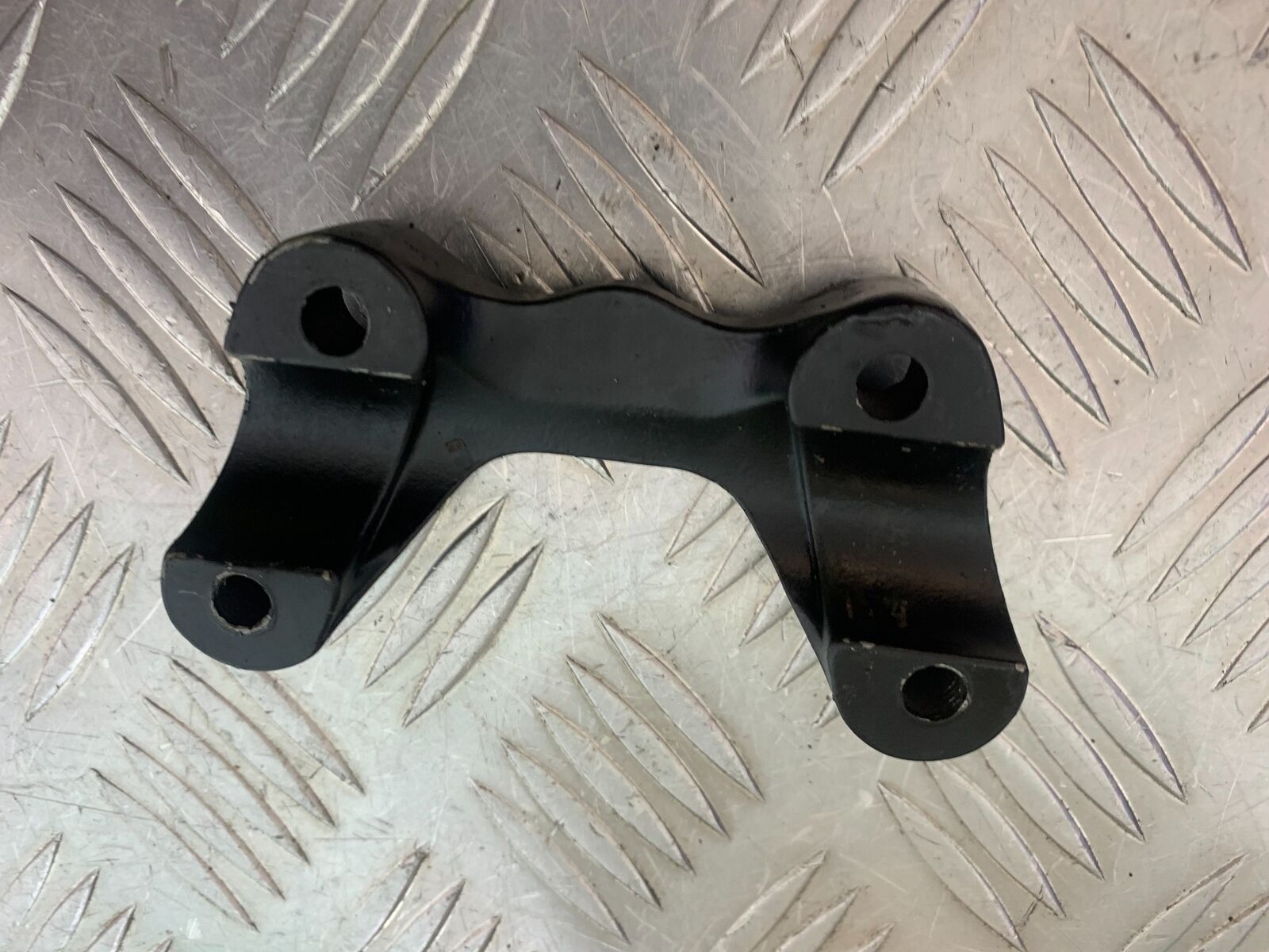 SINNIS TERRAIN 125 HANDLEBAR CLAMP  YEAR 2024 (CMB1072)