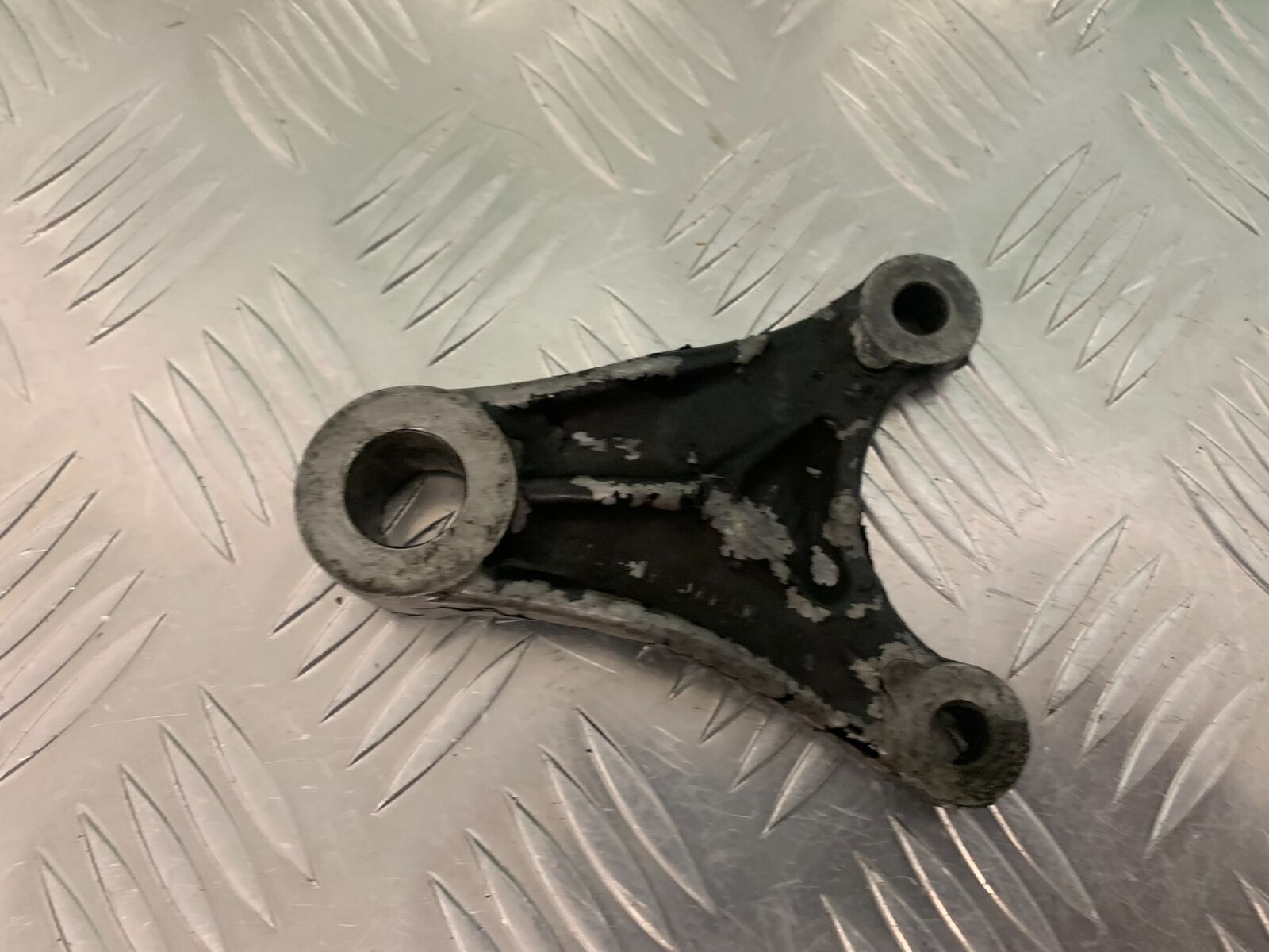 SUZUKI GS750 E GS 750E REAR CALIPER BRACKET   YEAR 1979  (STOCK 959)