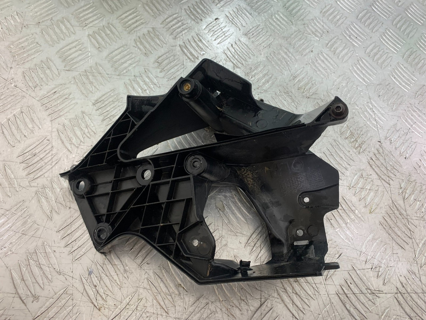 KTM RC125 RC 125 LEFT FAIRING BRACKET  YEAR 2017-2022 (CMB 1244)