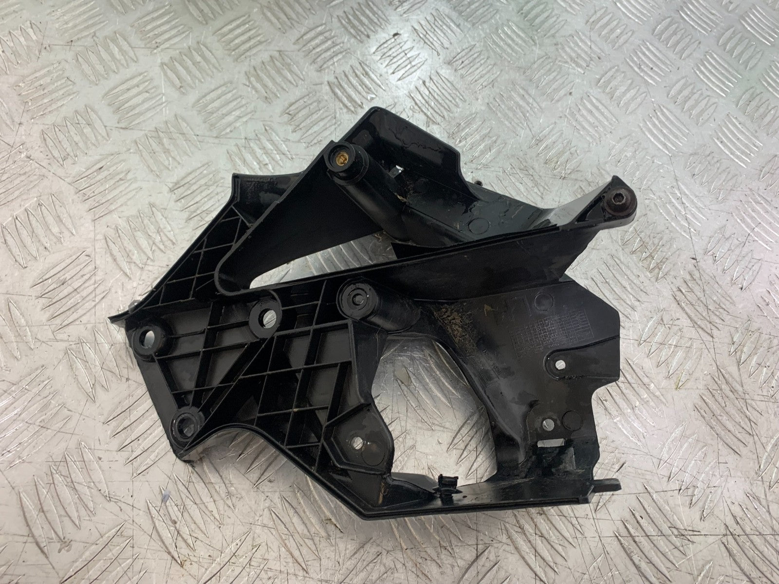KTM RC125 RC 125 LEFT FAIRING BRACKET  YEAR 2017-2022 (CMB 1244)