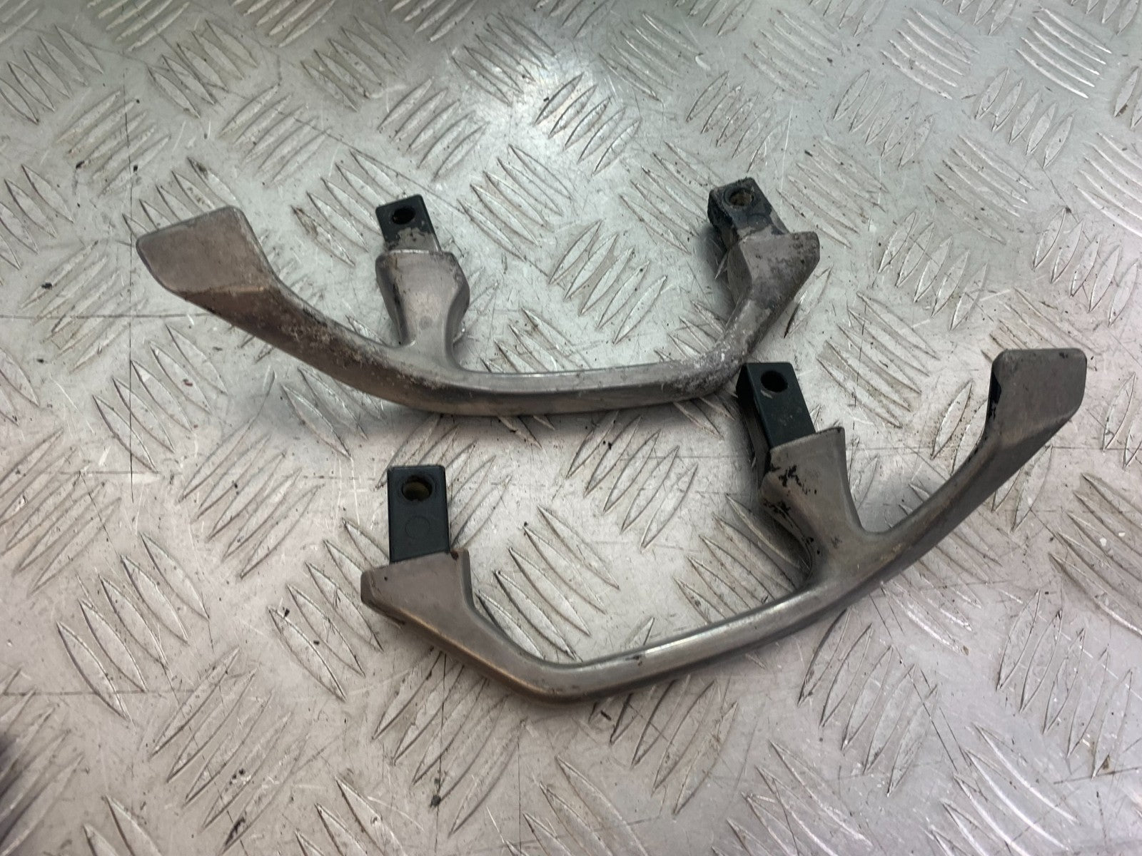 KAWASAKI ZX6R ZX6 F GRAB RAILS   YEAR 1995-1997 (CMB1169)