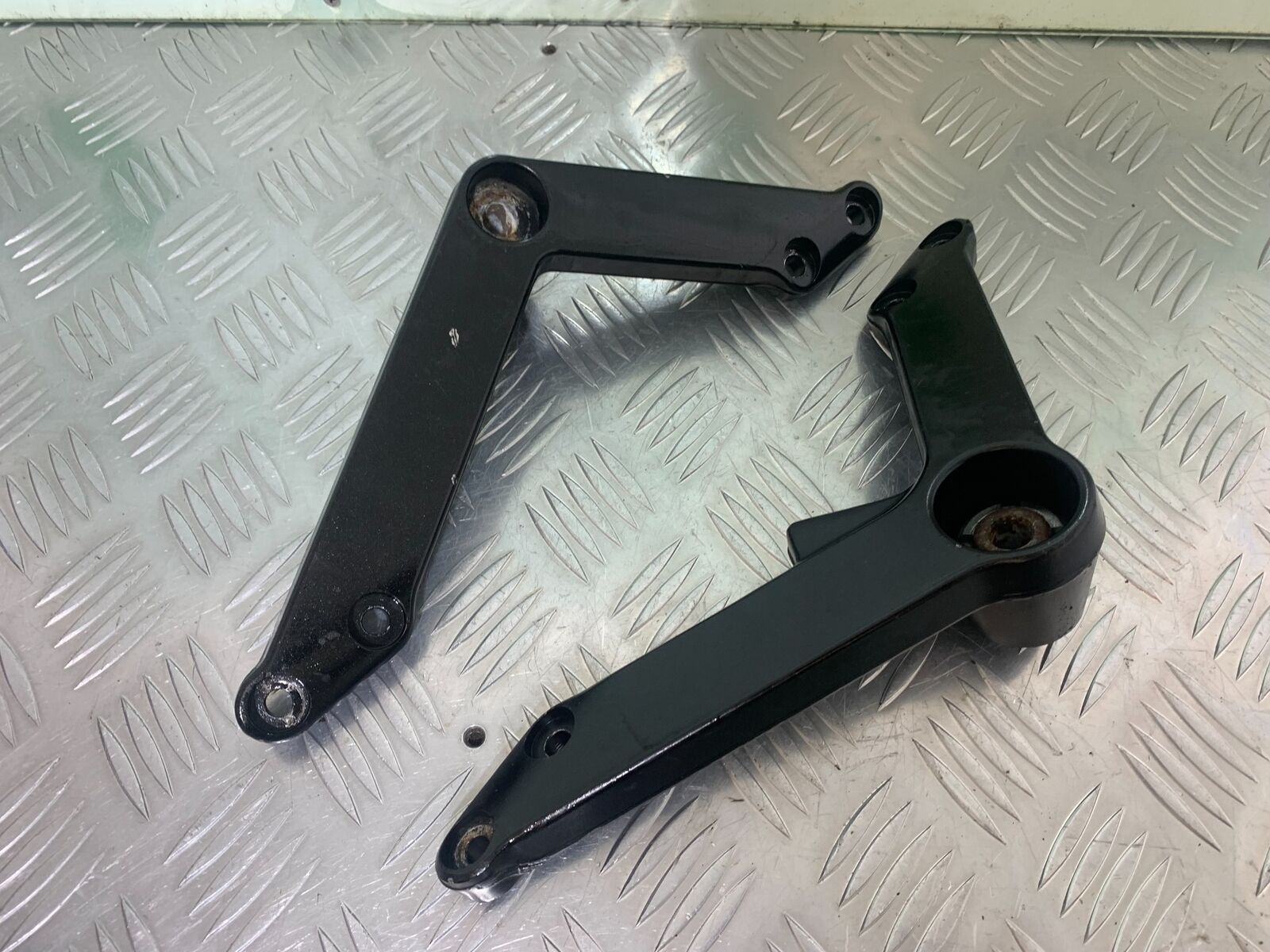 SUZUKI DL 650 V-STROM ENGINE MOUNTS   YEAR 2016 (STOCK 996)