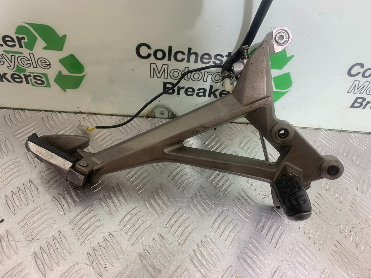 APRILIA SL750 SL 750 SHIVER RIGHT HANGER  YEAR 2008-2016 (CMB1242)