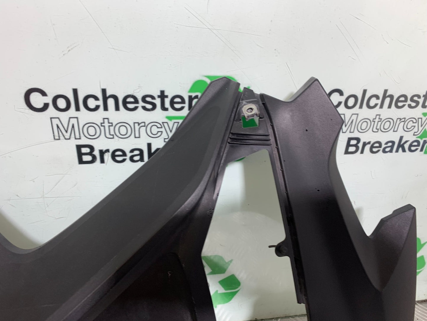 BMW F800 GT LEFT FAIRING PANEL   YEAR 2013-2017 (CMB1248)