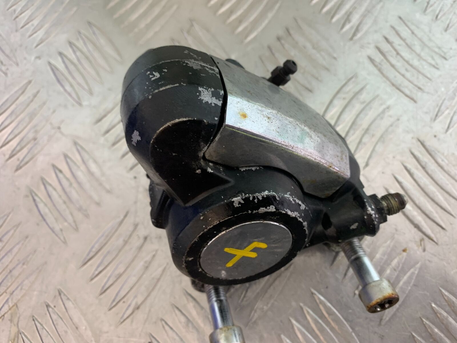 SUZUKI VS1400 VS 1400 INTRUDER FRONT BRAKE CALIPER  YEAR 1988 (CMB1077)