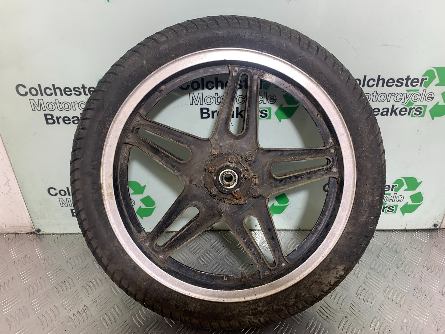HONDA GL500 GL 500 SILVERWING FRONT WHEEL YEAR 1981-82 (CMB1168)