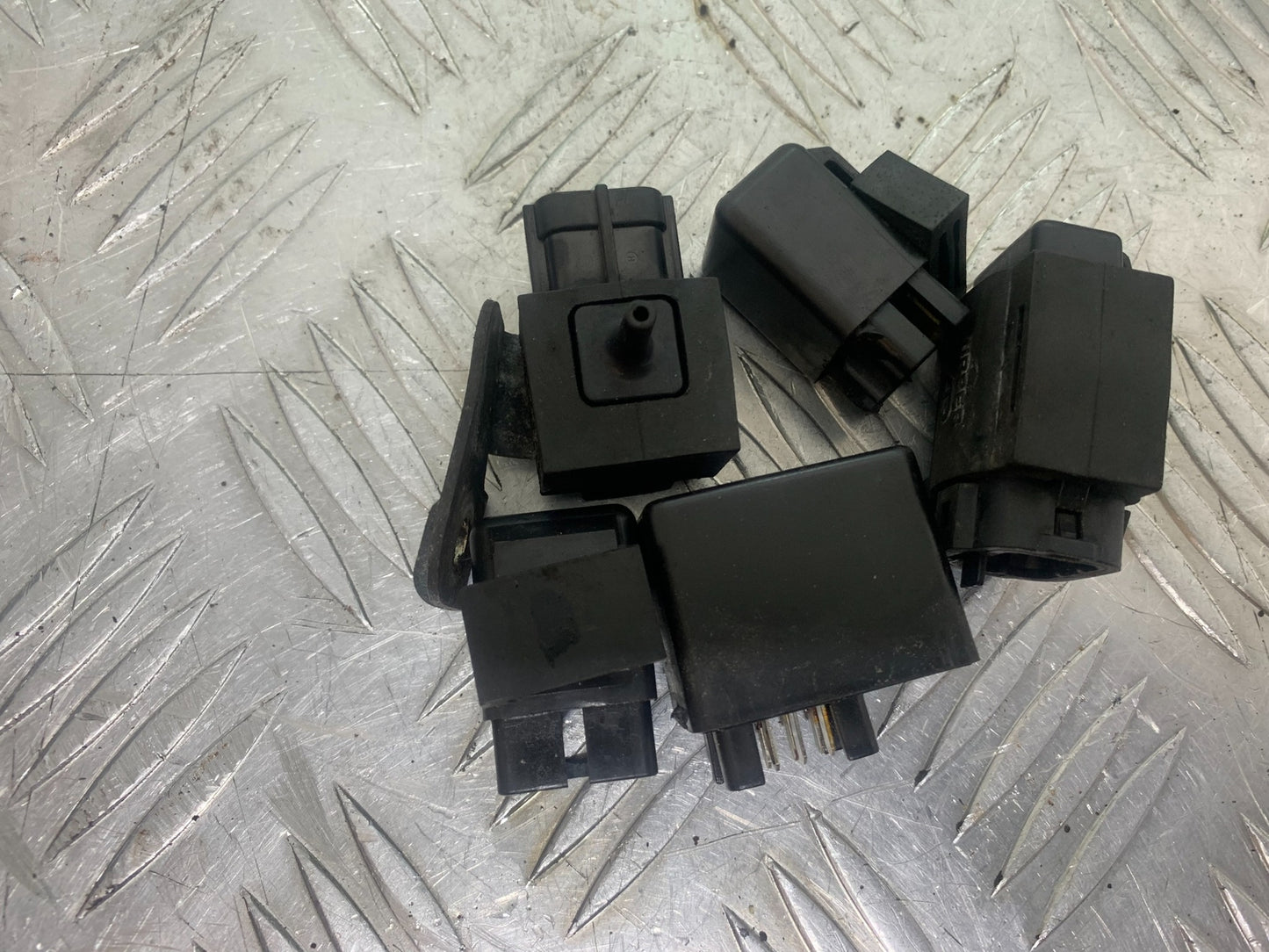 SUZUKI GSF650 GSF 650 RELAYS  YEAR 2007-2009  (CMB1161)