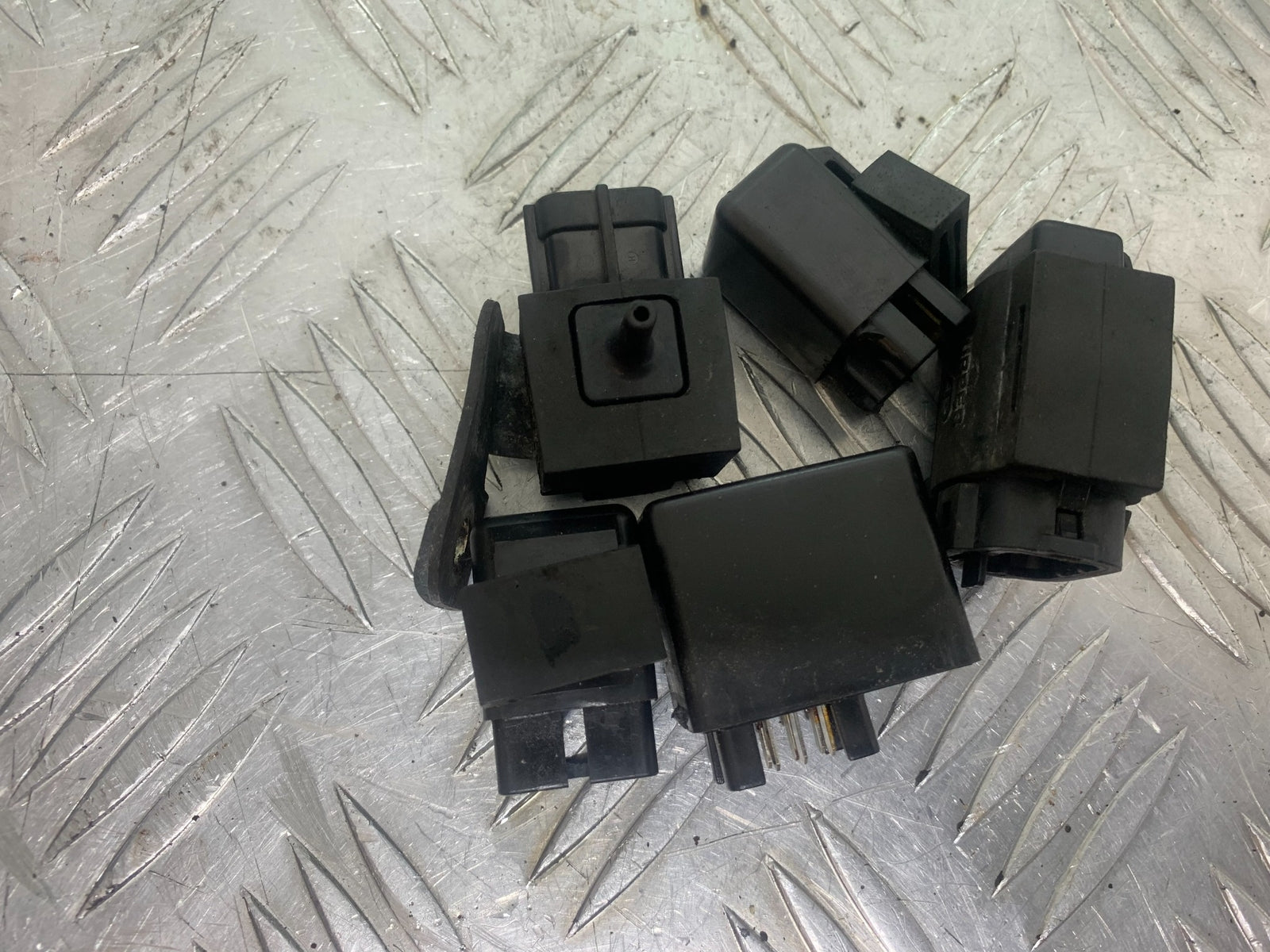 SUZUKI GSF650 GSF 650 RELAYS  YEAR 2007-2009  (CMB1161)