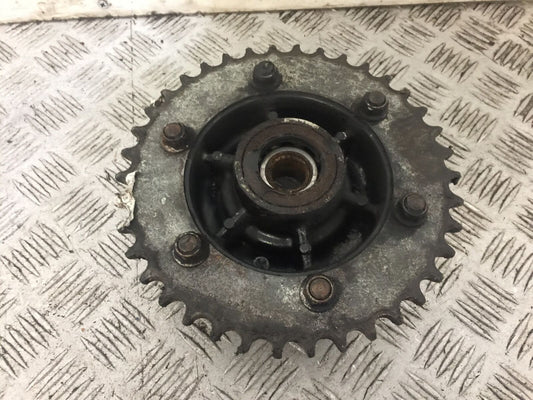 KAWASAKI Z750 ZR750 ZR-7S REAR SPROCKET CARRIER YEAR 1999-05 (STOCK 707)