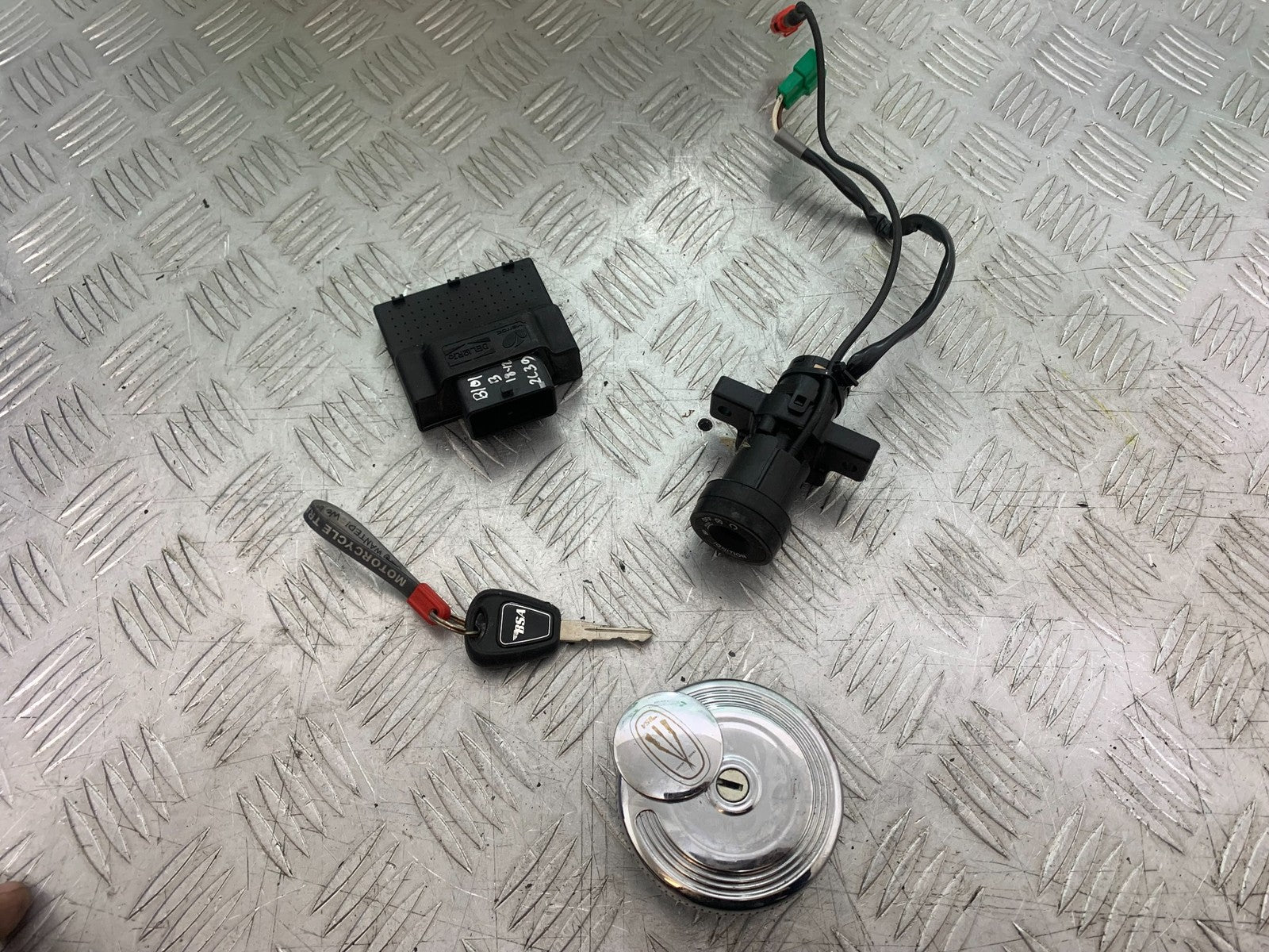 BSA 650 GOLD STAR ECU LOCKS KEY YEAR 2022-2025 (CMB1262)