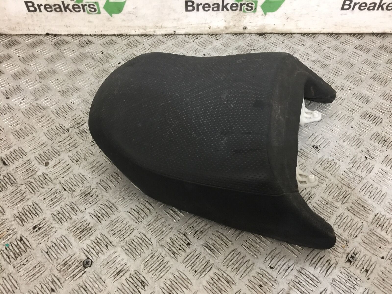 YAMAHA FJR1300 FJR 1300 REAR SEAT YEAR 2001-05 (STOCK 814)