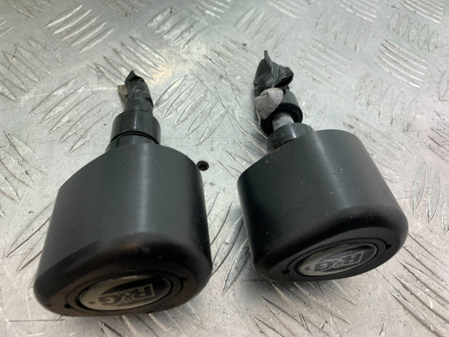 HONDA CBR1000 RR R&G CRASH PROTECTORS  YEAR  2008-2011  (CMB1330)