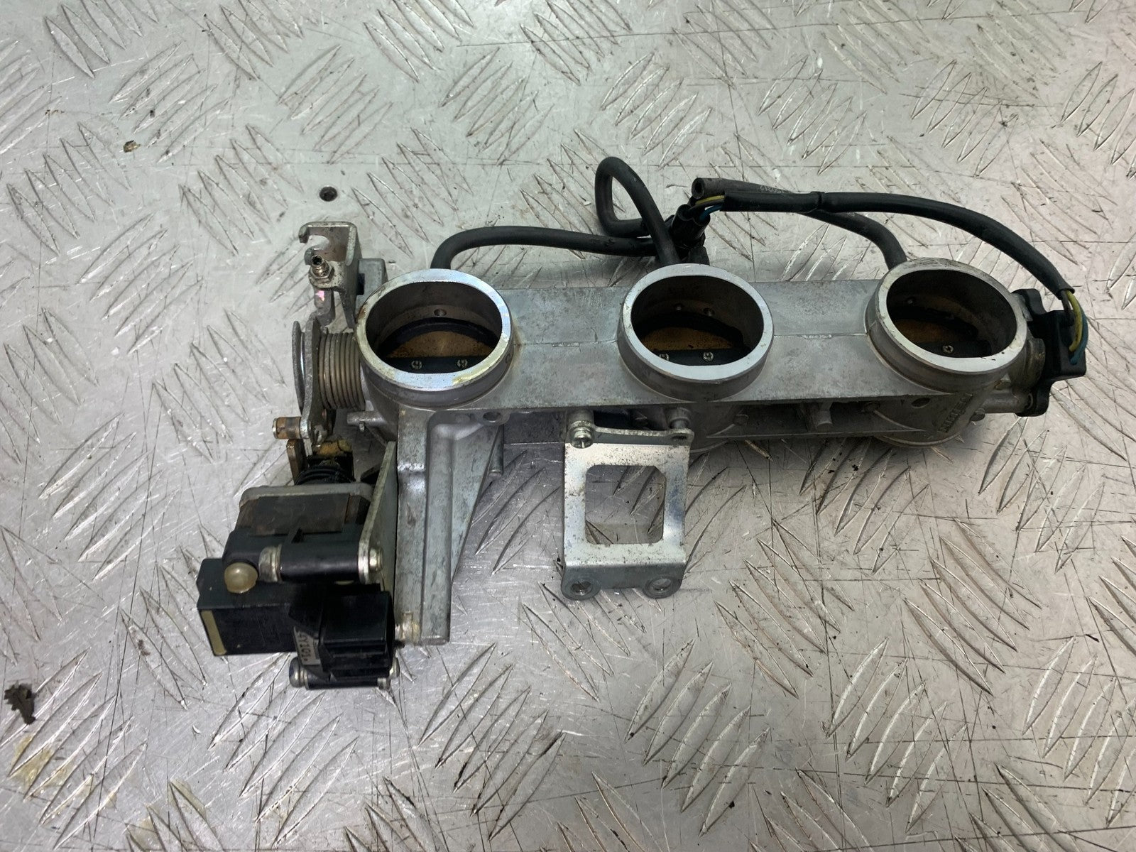 TRIUMPH 1050 SPRINT GT THROTTLE BODIES  YEAR 2010-2016 (CMB1250)