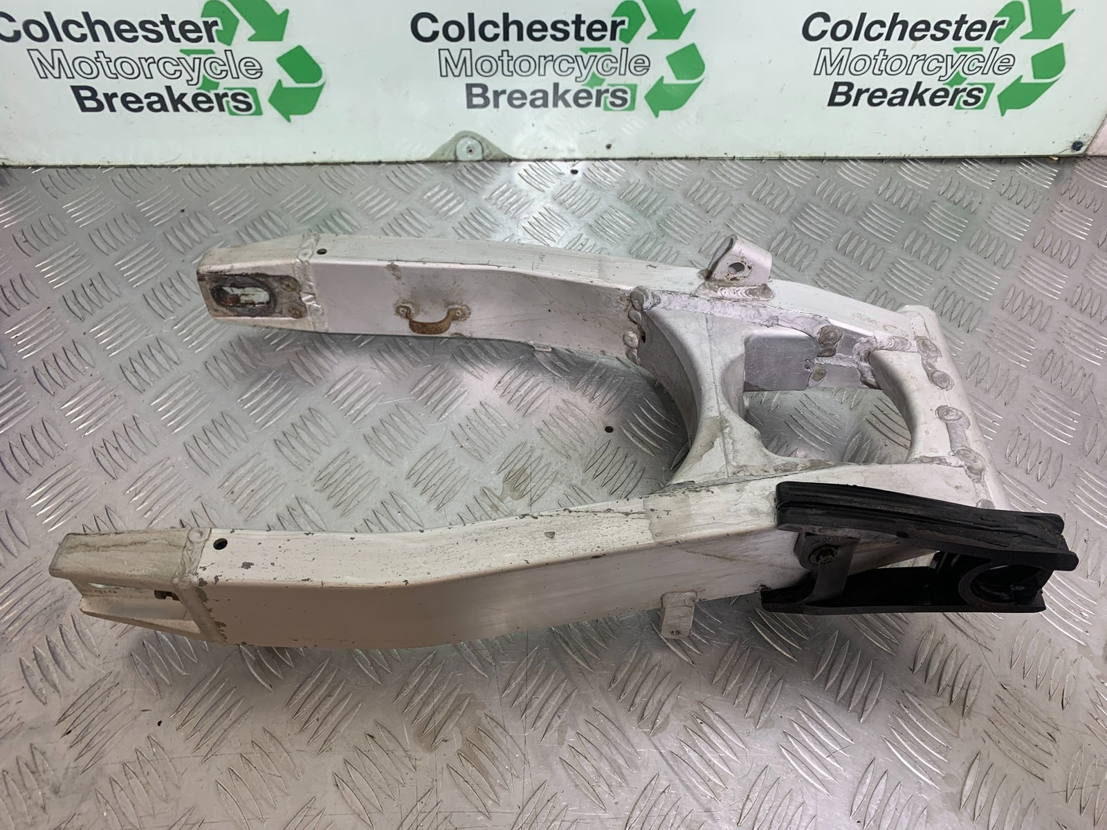 SUZUKI GSF1200  GSF 1200 BANDIT SWINGARM  YEAR 1997-2000 (CMB1149)