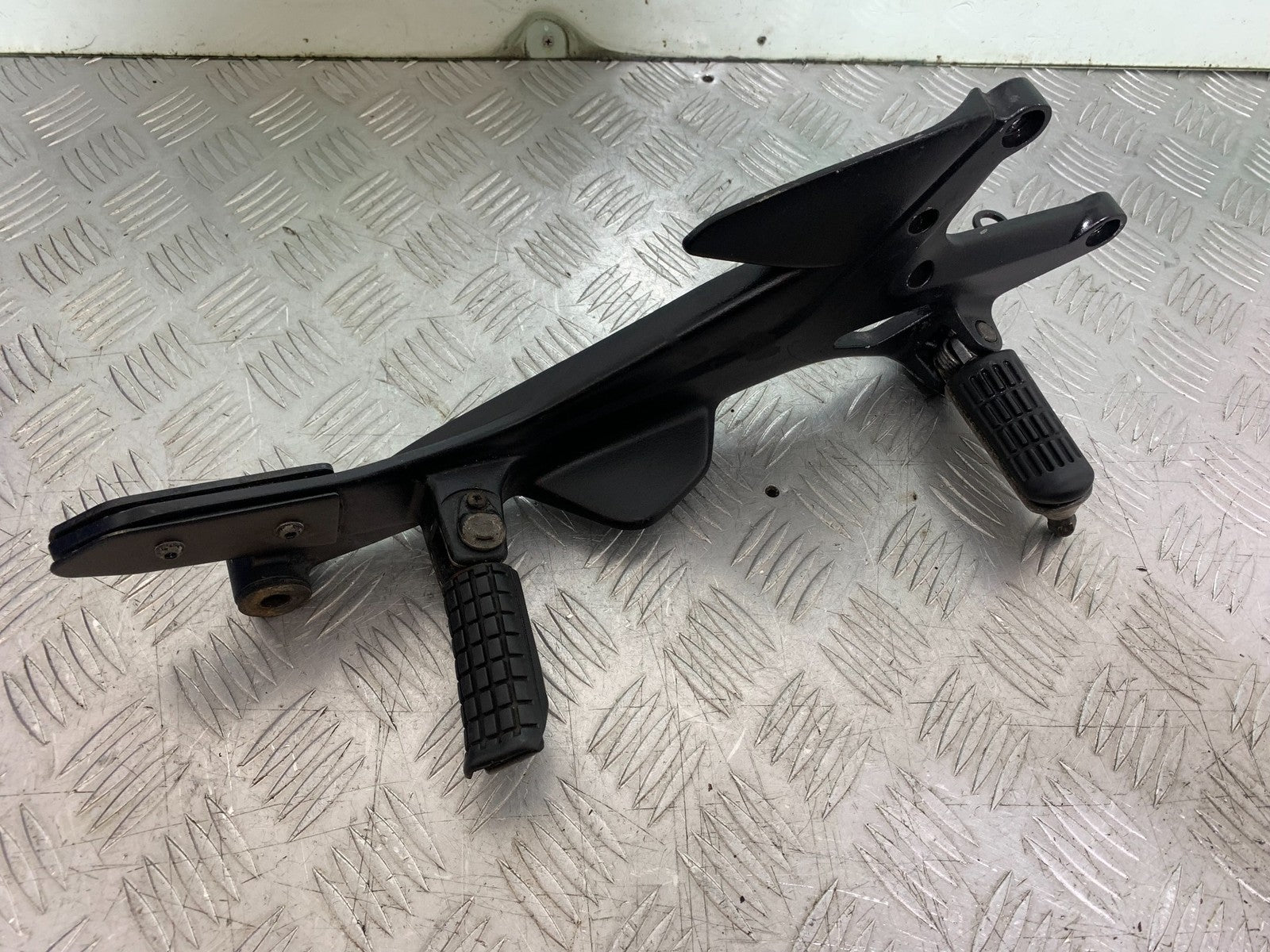 HONDA CBF600 CBF 600 FRONT RIGHT HANGER  YEAR 2004 -07 (CMB1247)