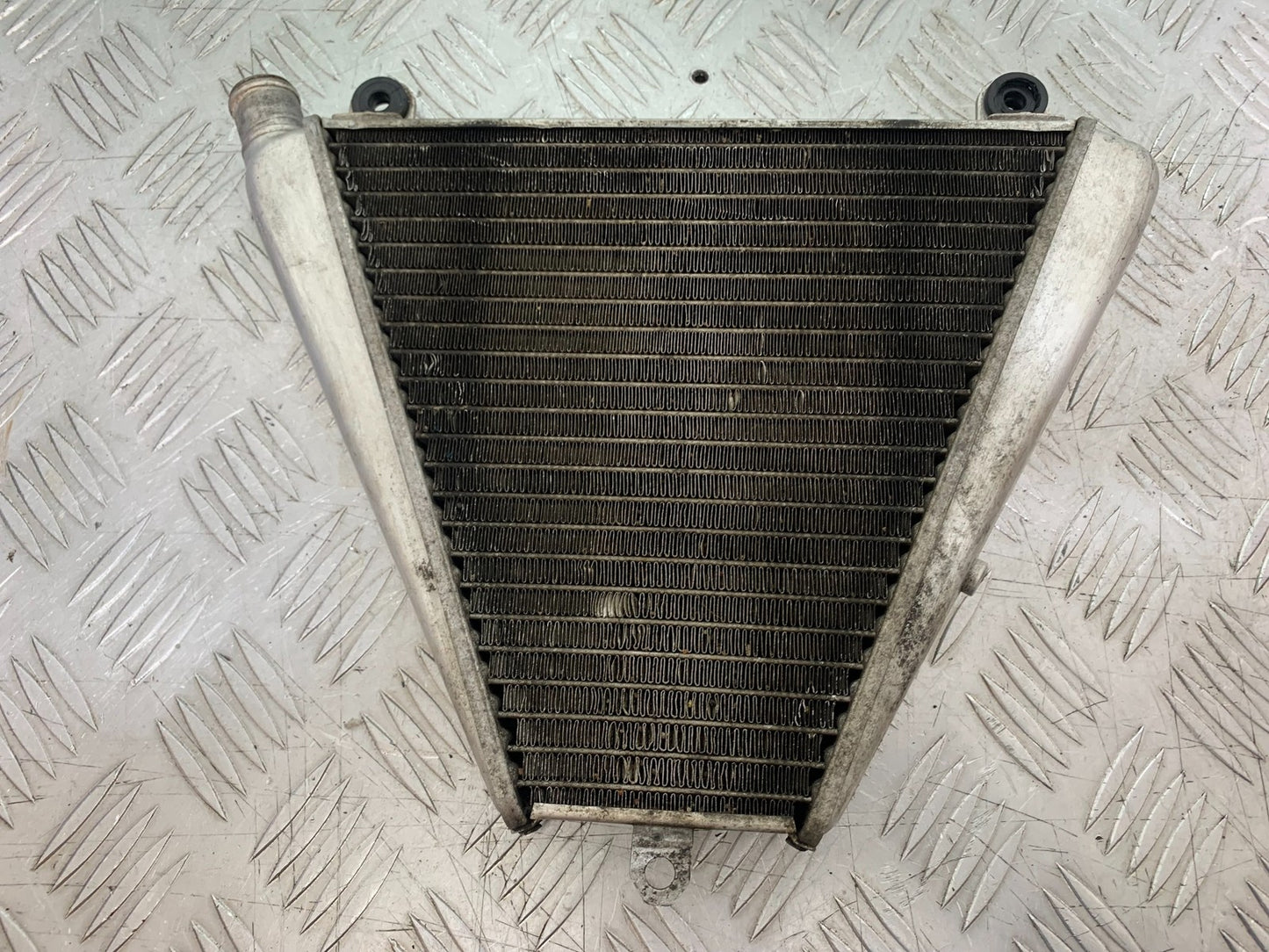 DUCATI 1299 PANIGALE LOWER RADIATOR YEAR 2016 (CMB 1187)