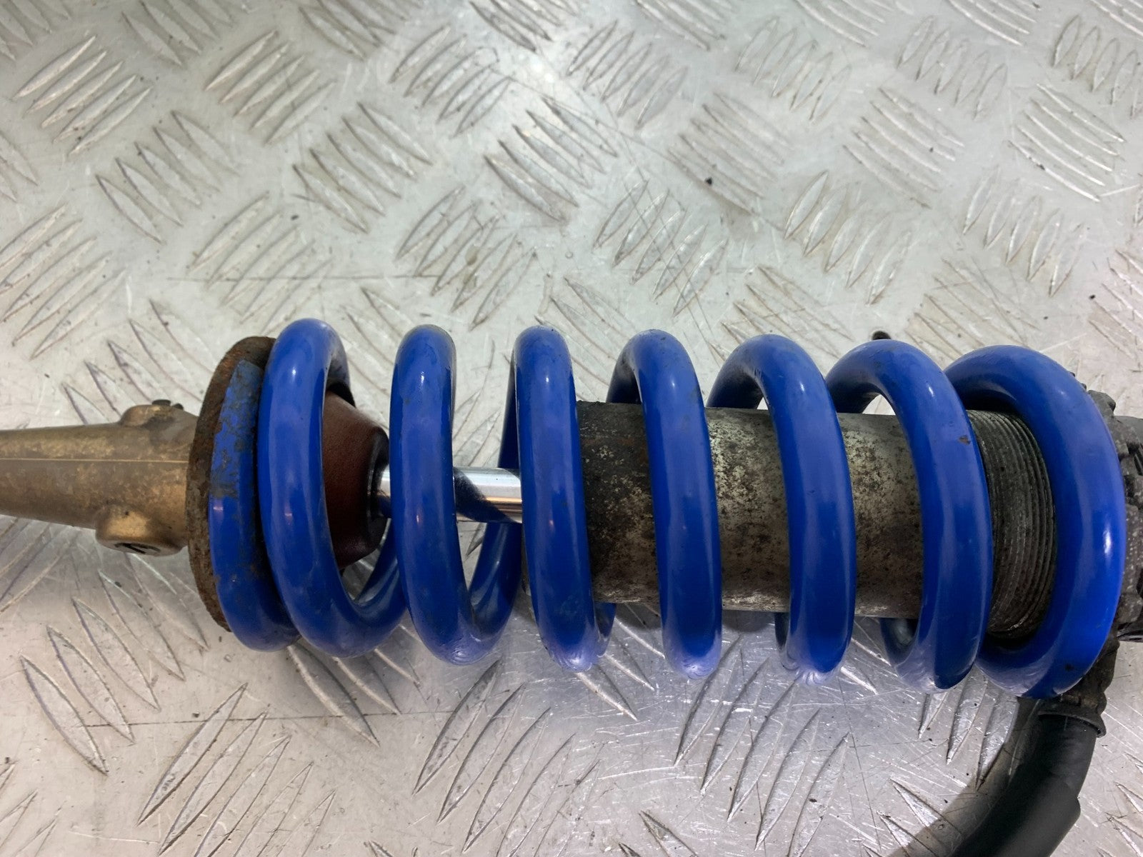 TRIUMPH SPEED TRIPLE R 1050 REAR SHOCK   2009 (CMB1183)