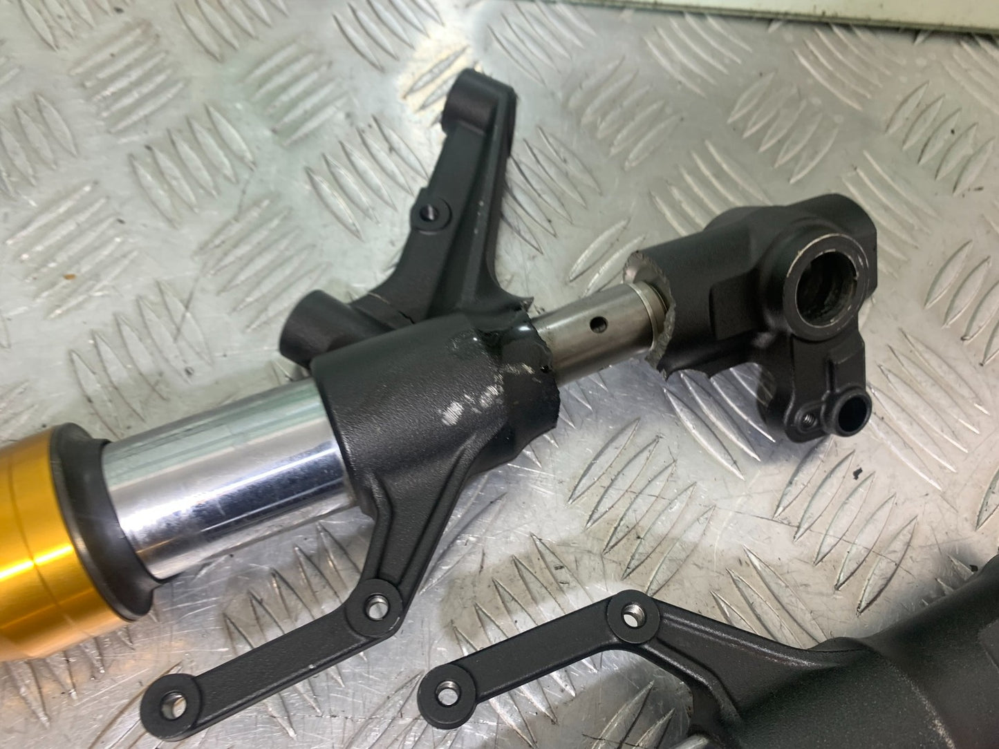 YAMAHA XSR900 XSR 900 FORKS (DAMAGED SOLD AS PARTS) YEAR 2022-2024 (CMB1215)