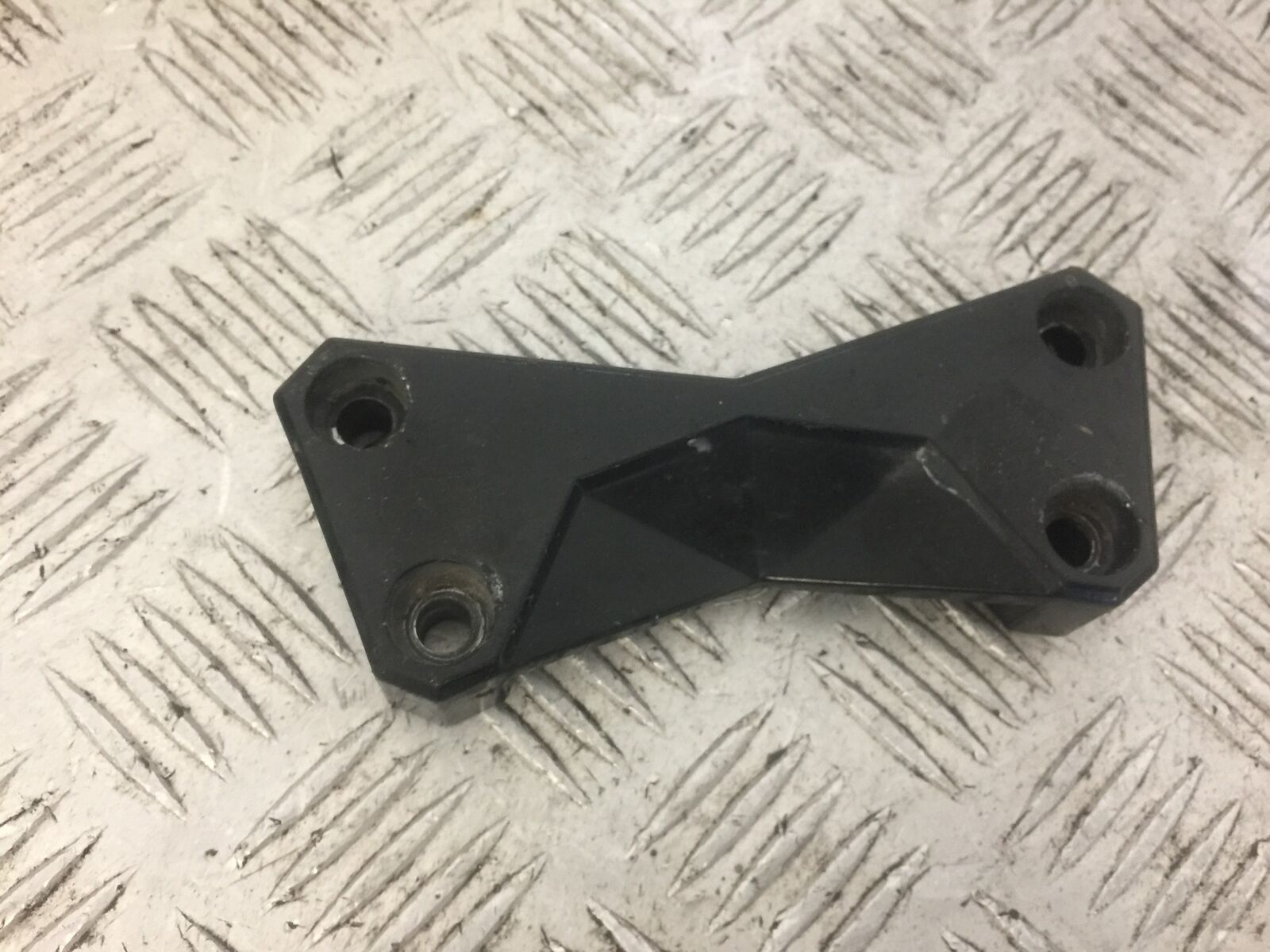 KAWASAKI Z750 Z 750 TOP YOKE CLAMP  YEAR 2009-2012 (STOCK 670)