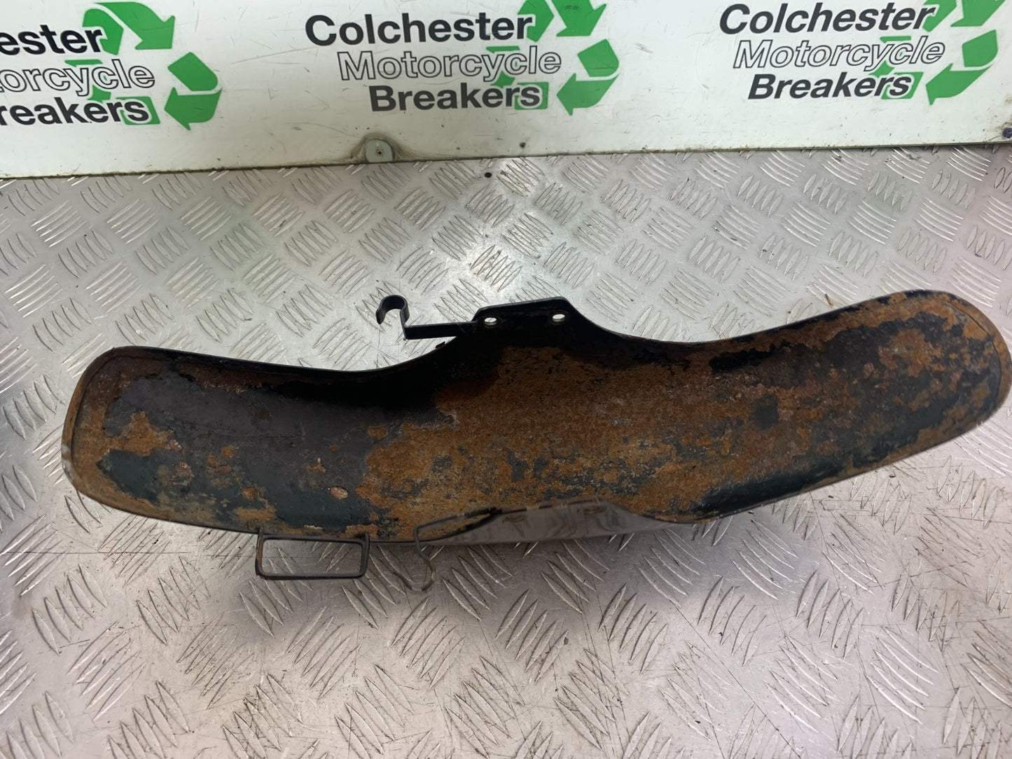 HONDA VT700 VT 700 SHADOW FRONT MUDGUARD  YEAR 1984-85 (CMB1328)