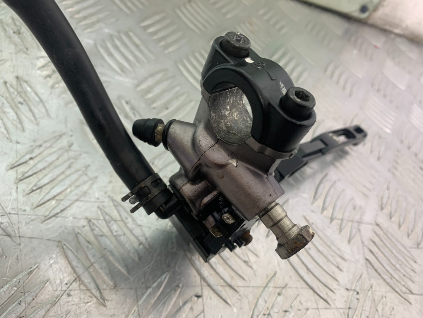 YAMAHA YZF R1 4C8 FRONT MASTER CYLINDER YEAR 2007-2008 (CMB1237)
