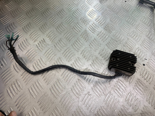 KAWASAKI VN1500 CLASSIC REGULATOR   YEAR 1999 -2006 (CMB1166)