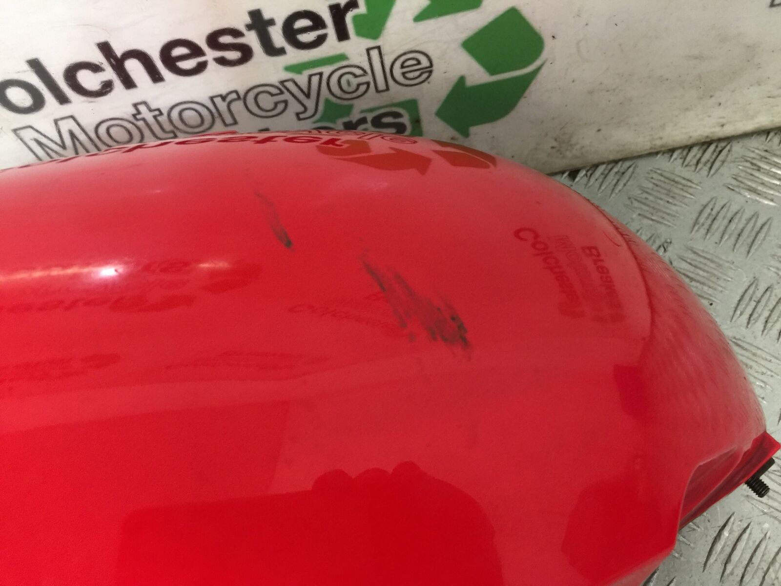 HONDA CBR1000 rr FIREBLADE FRONT MUDGUARD    YEAR 2004  (STOCK 853)