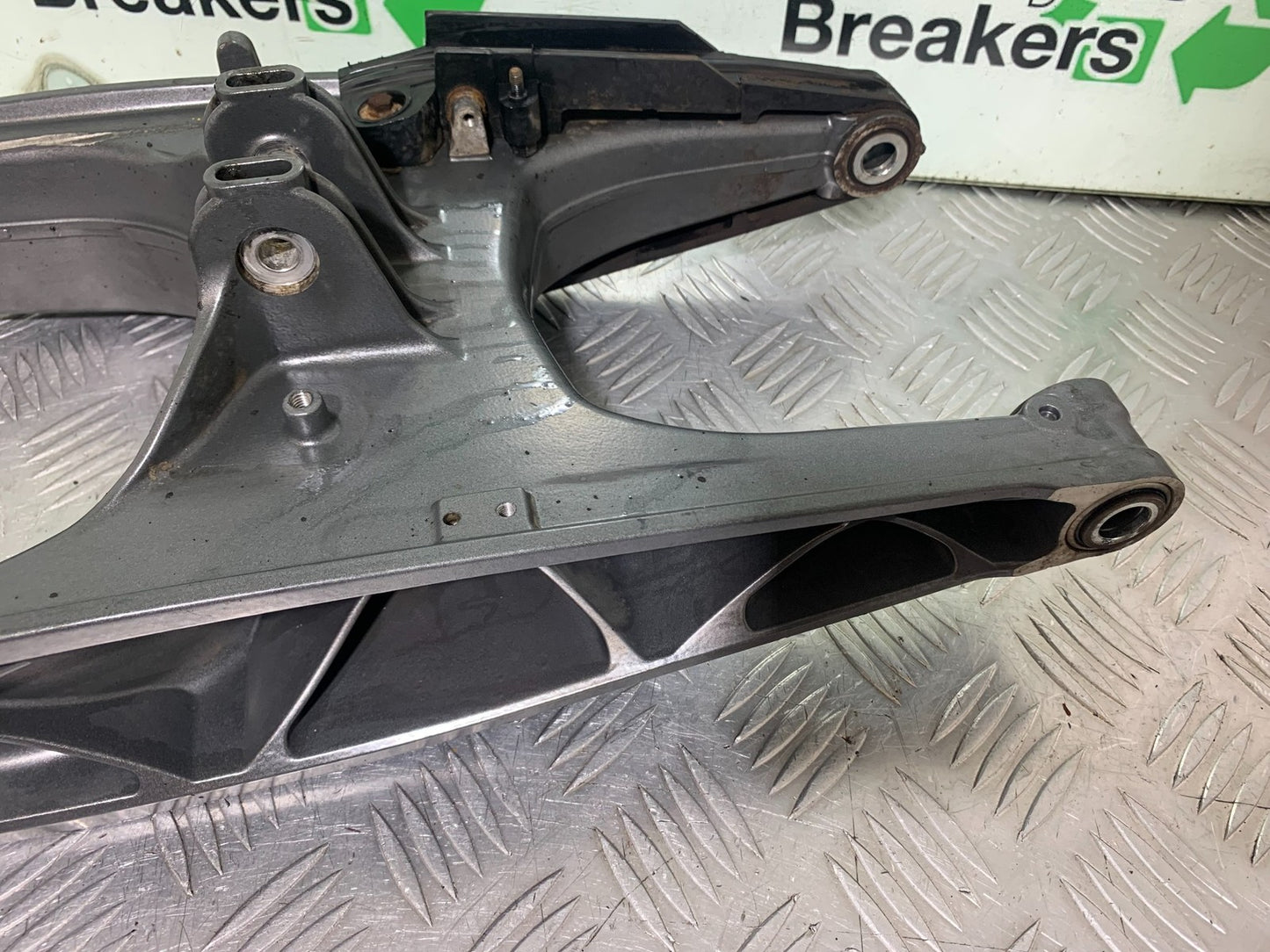 KTM DUKE 125 SWINGARM  YEAR 2017-2022 (CMB1222)