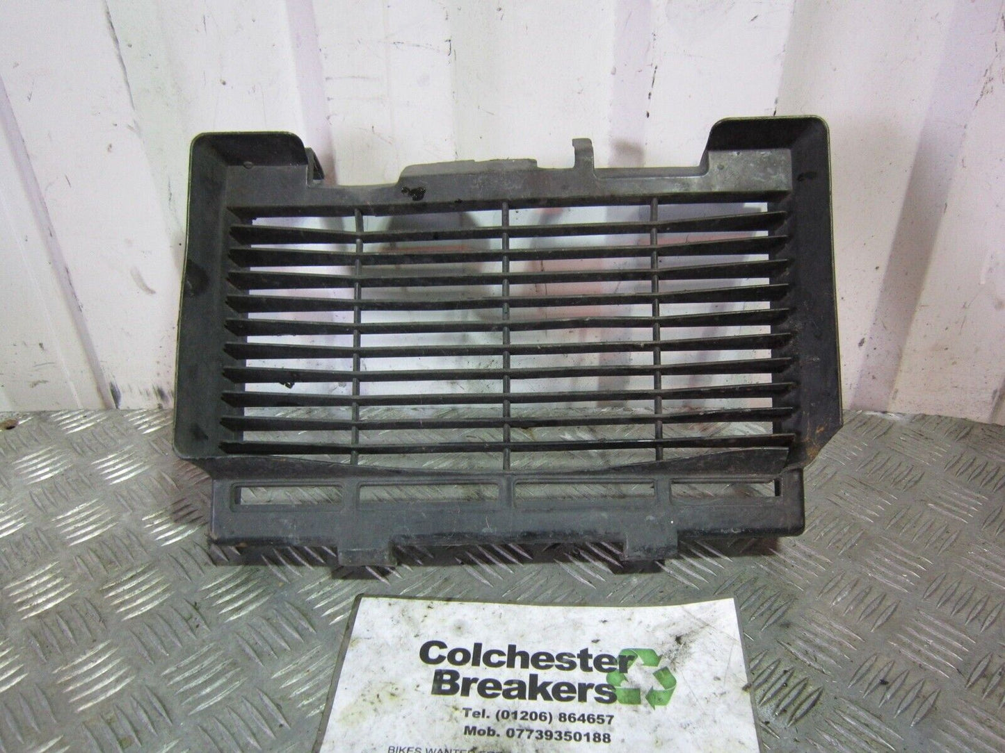 YAMAHA XJ400 XJ 400 RADIATOR COVER YEAR 1984