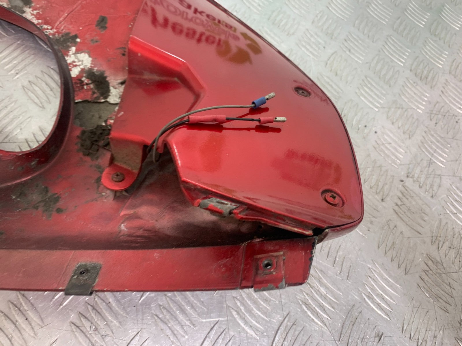YAMAHA YZF1000 THUNDERACE RIGHT FAIRING PANEL YEAR 1997-2000 (CMB1204)