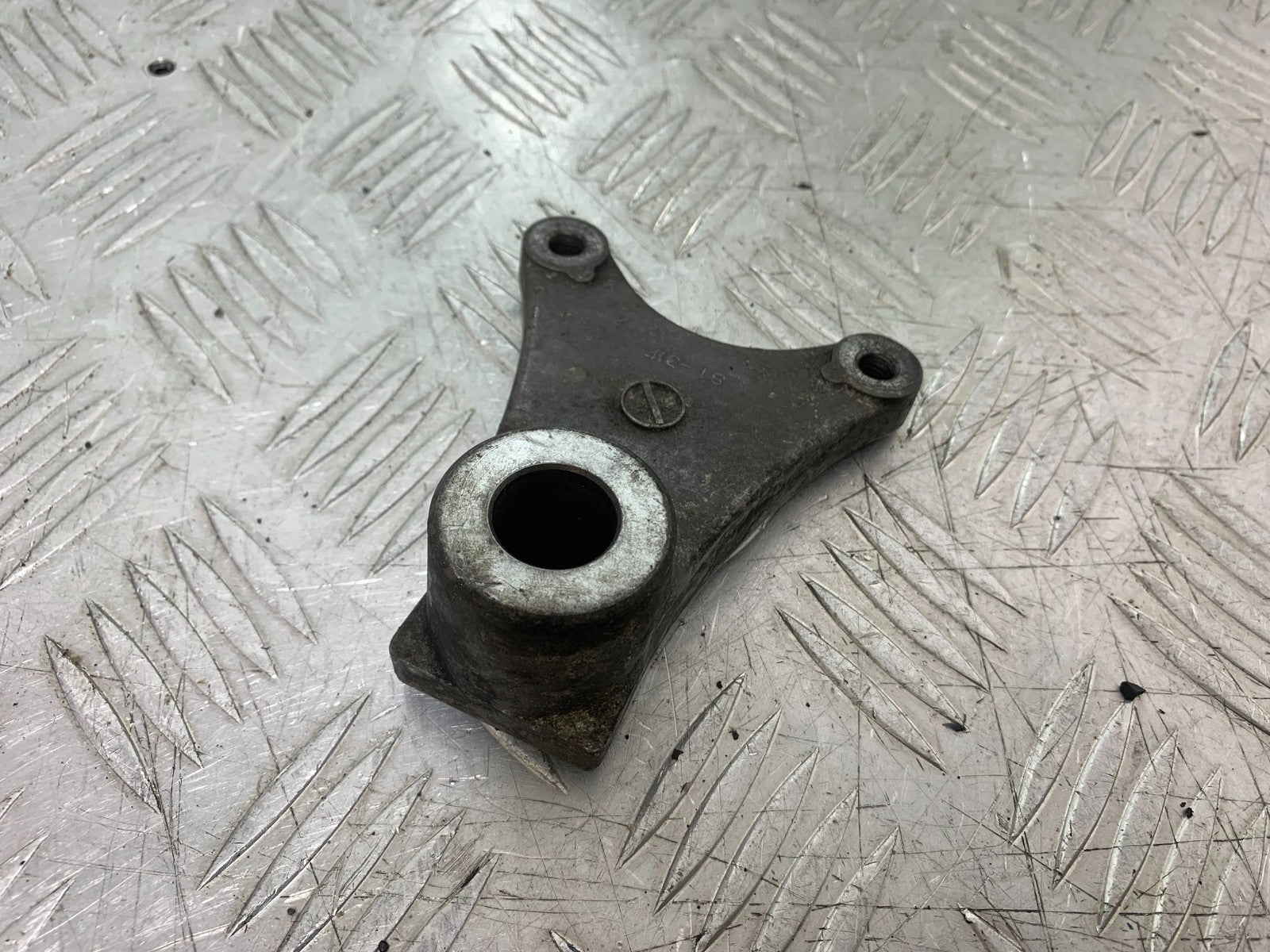 SUZUKI GSF600 GSF 600 BANDIT REAR CALIPER BRACKET 2000-2004 (CMB1269)
