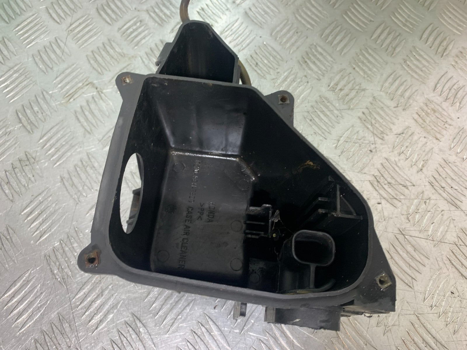 HONDA CG125 CG 125 AIRBOX (NOT COMPLETE)   YEAR 1998-2000 (CMB1282)