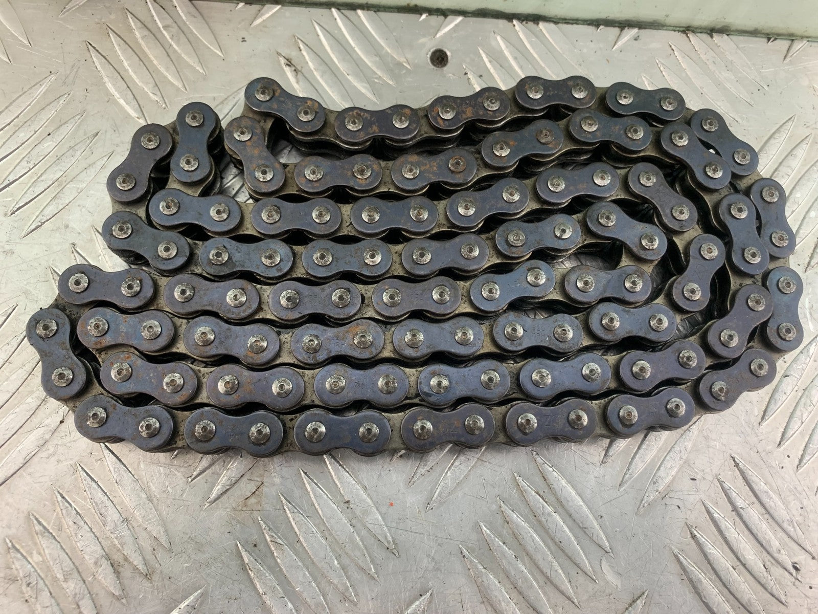 KTM 690 DUKE R LC4 CHAIN YEAR 2012-2015  (CMB1180)