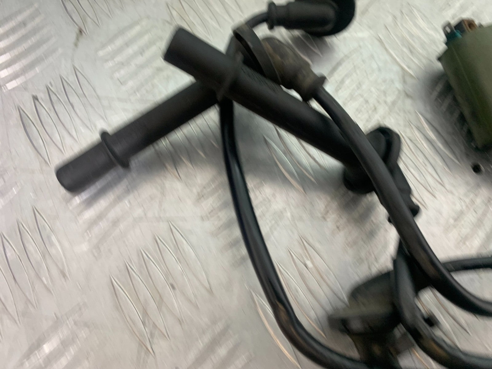 HONDA VFR800 PRE V-TEC COILS AND CAPS   YEAR 1998-2001 (CMB1233)