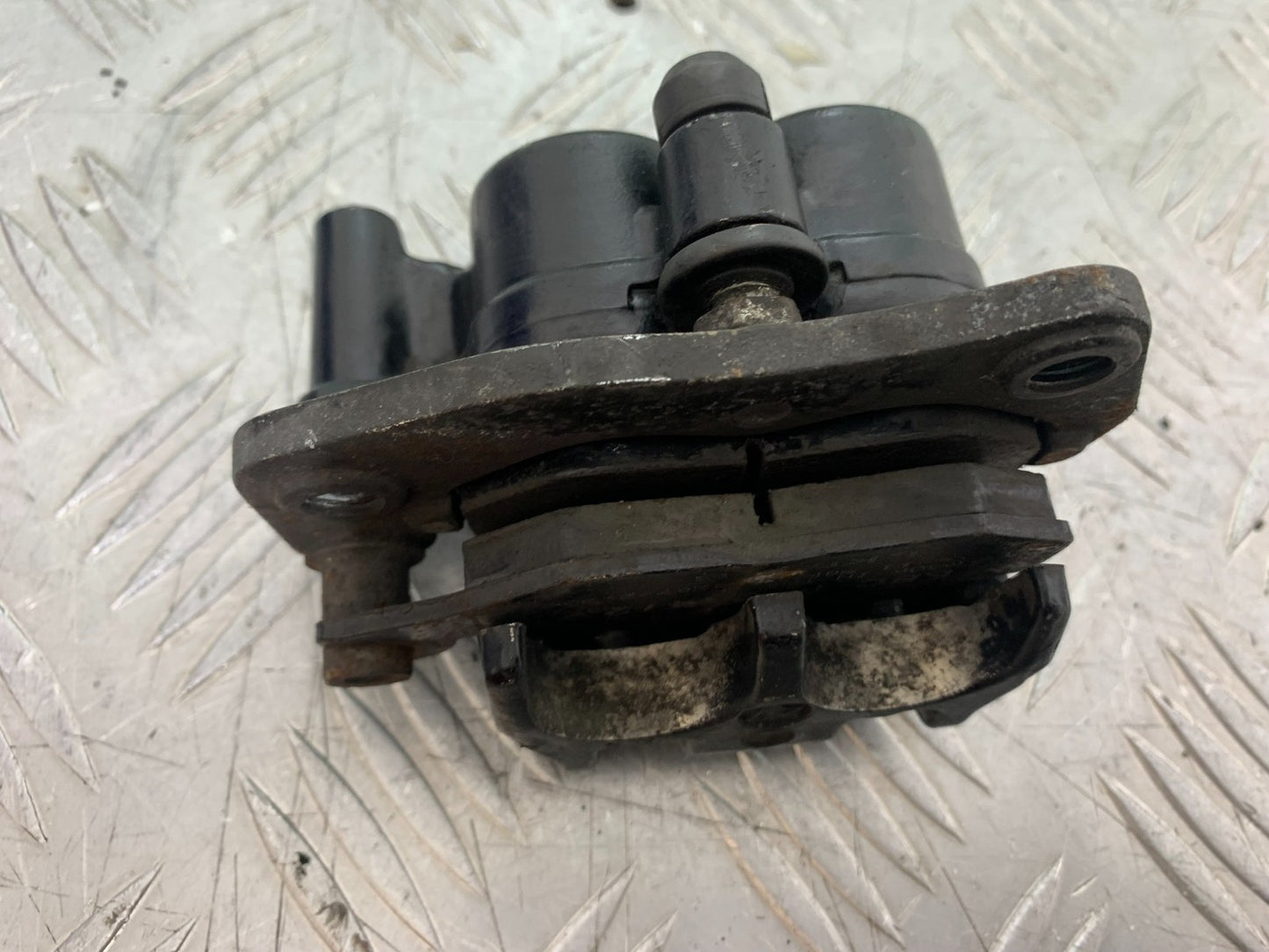 TRIUMPH 955i SPRINT ST REAR BRAKE CALIPER YEAR 1999-04 (CMB1230)