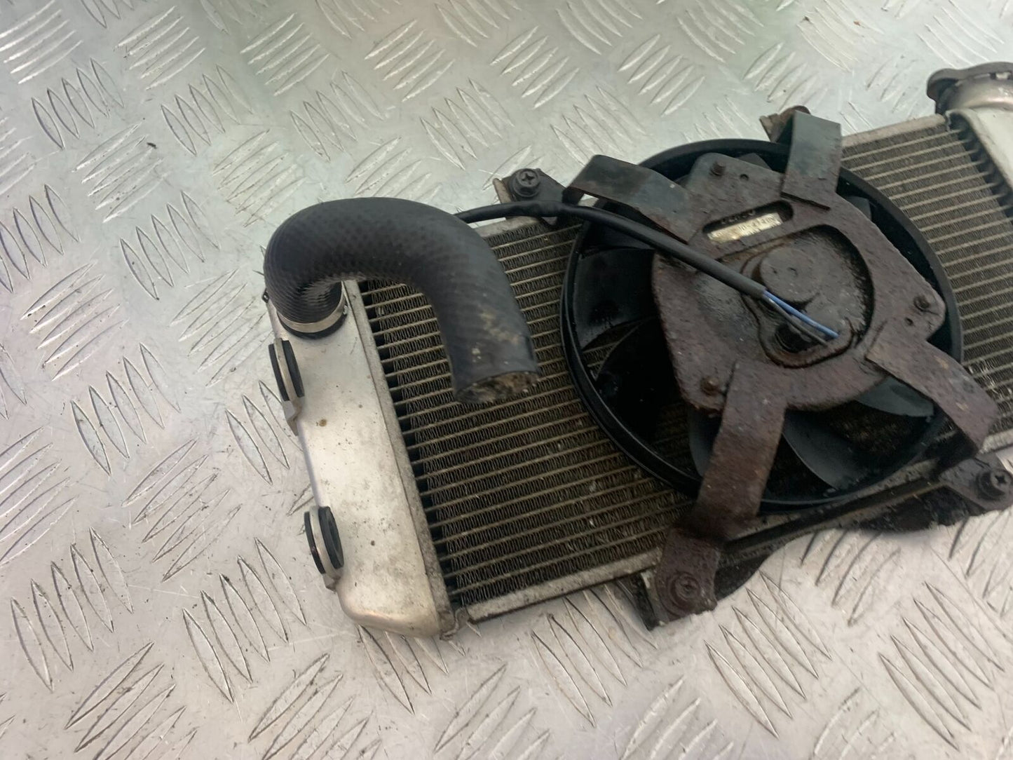 KAWASAKI ER6 F RADIATOR AND FAN  YEAR 2005-2008 (CMB1098)