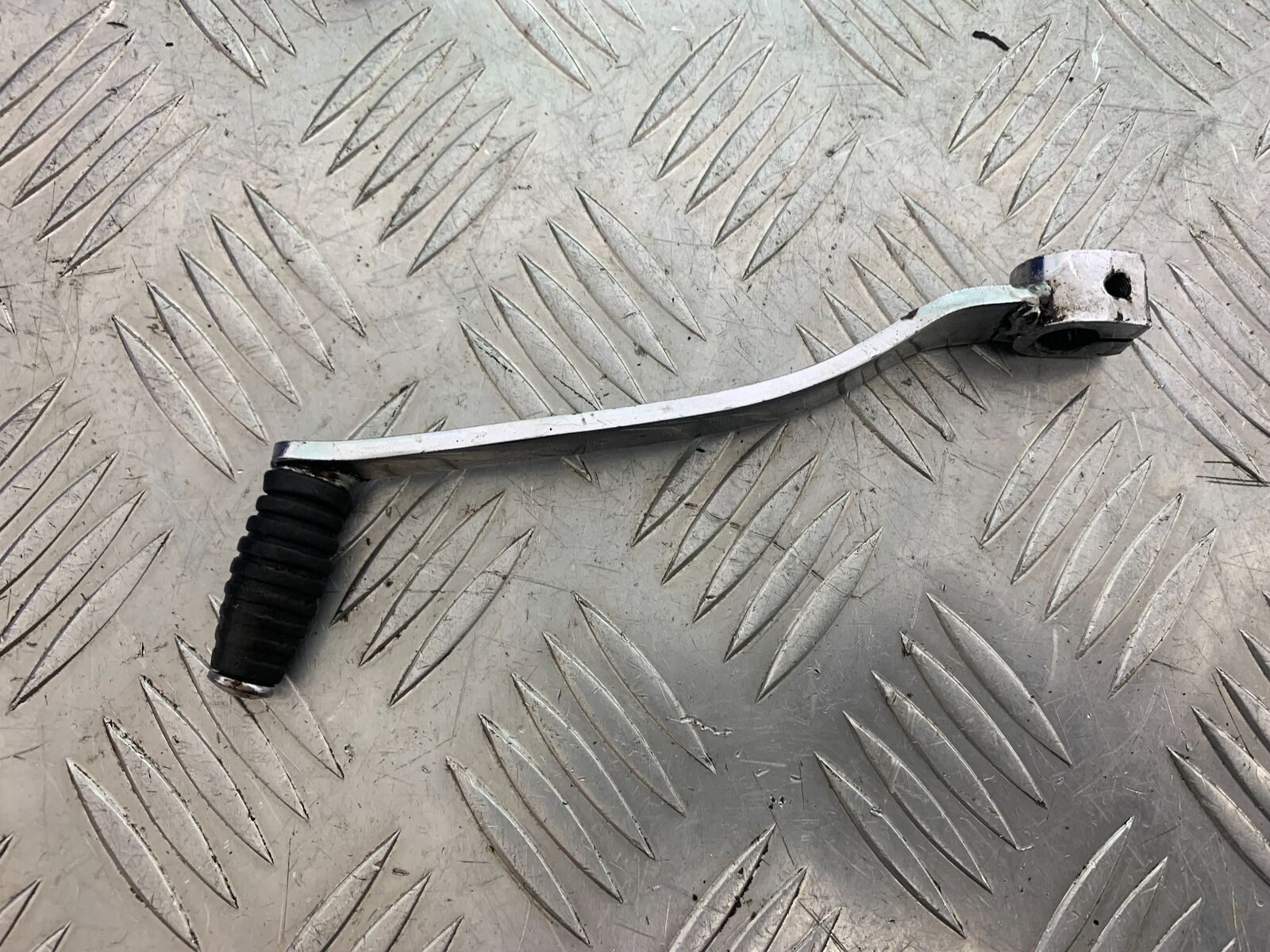 MUTT GT-SS 125 GEAR LEVER  YEAR 2020- 2024 (CMB1085)