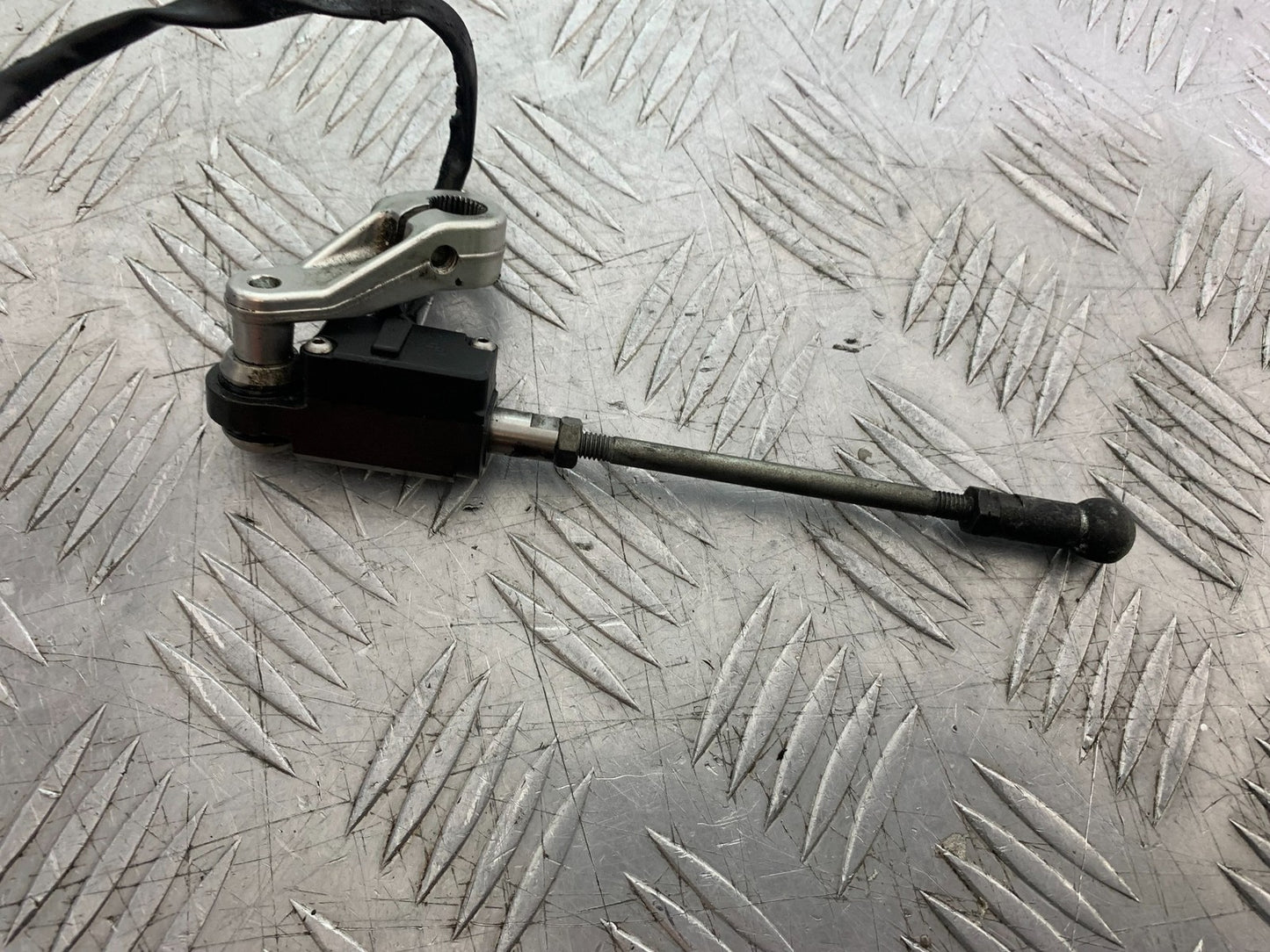 APRILIA TUONO 1000 V4R QUICK SHIFTER    YEAR 2011-13  (CMB1316)