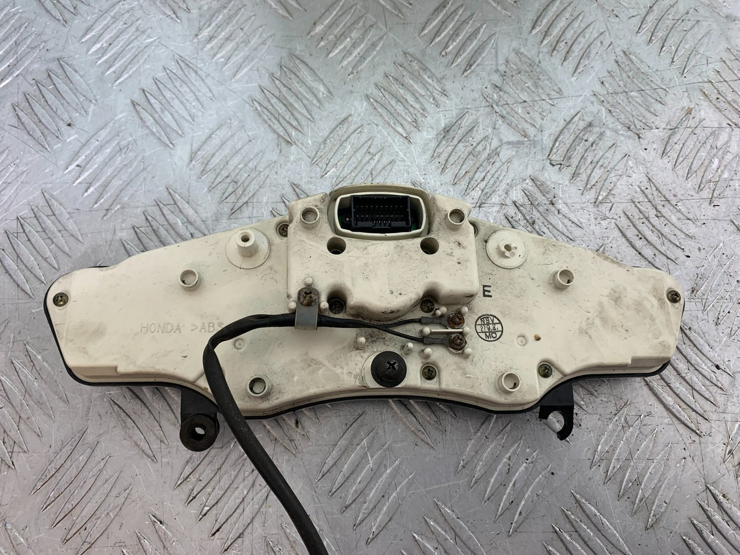 HONDA VFR800 VFR 800 V-TEC CLOCKS SPEEDO DASH  YEAR 2002 -09 (CMB1296)