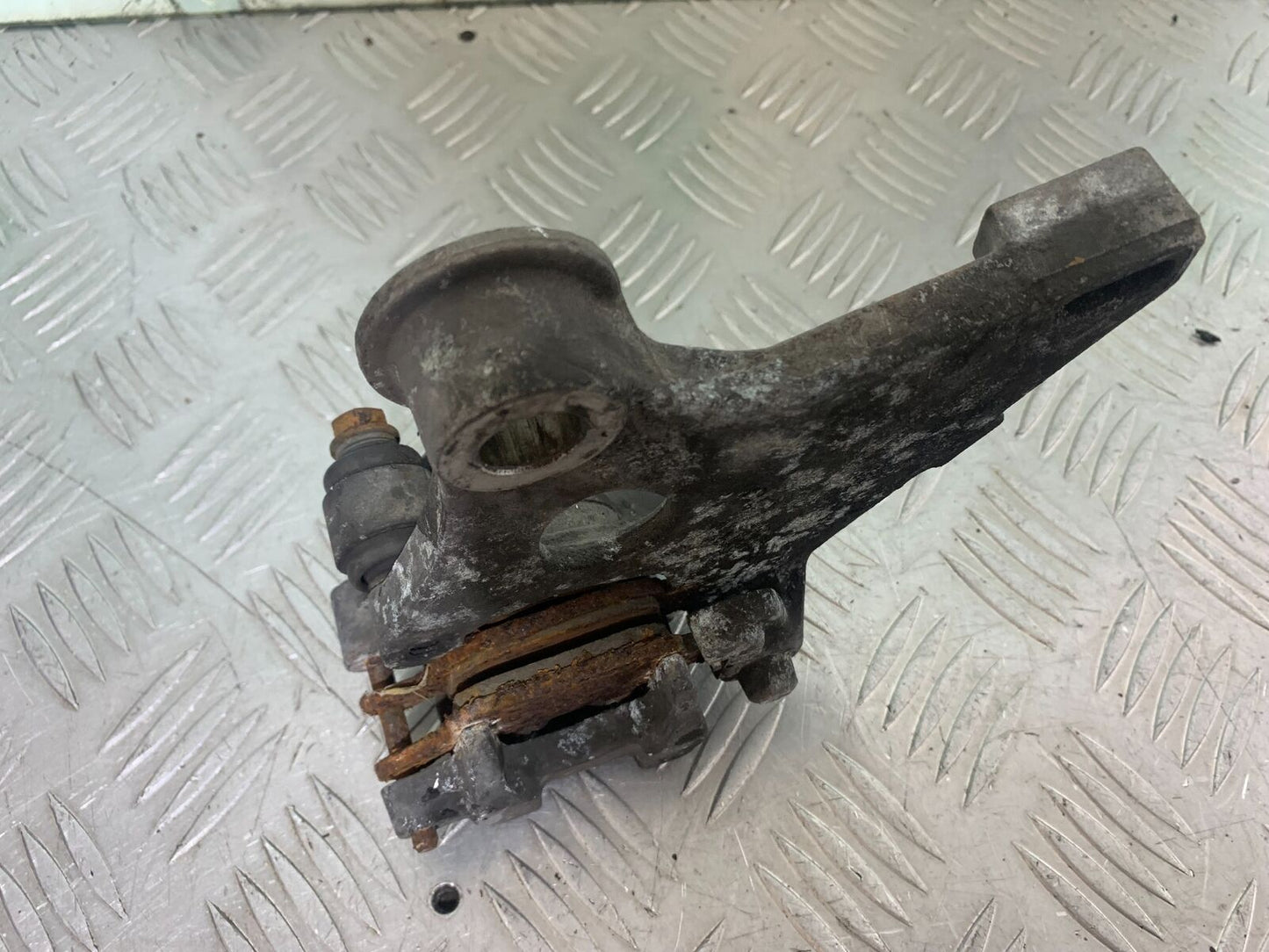 HONDA CB600 CB 600 HORNET REAR BRAKE CALIPER  YEAR 1998 -2002 (CMB1126)