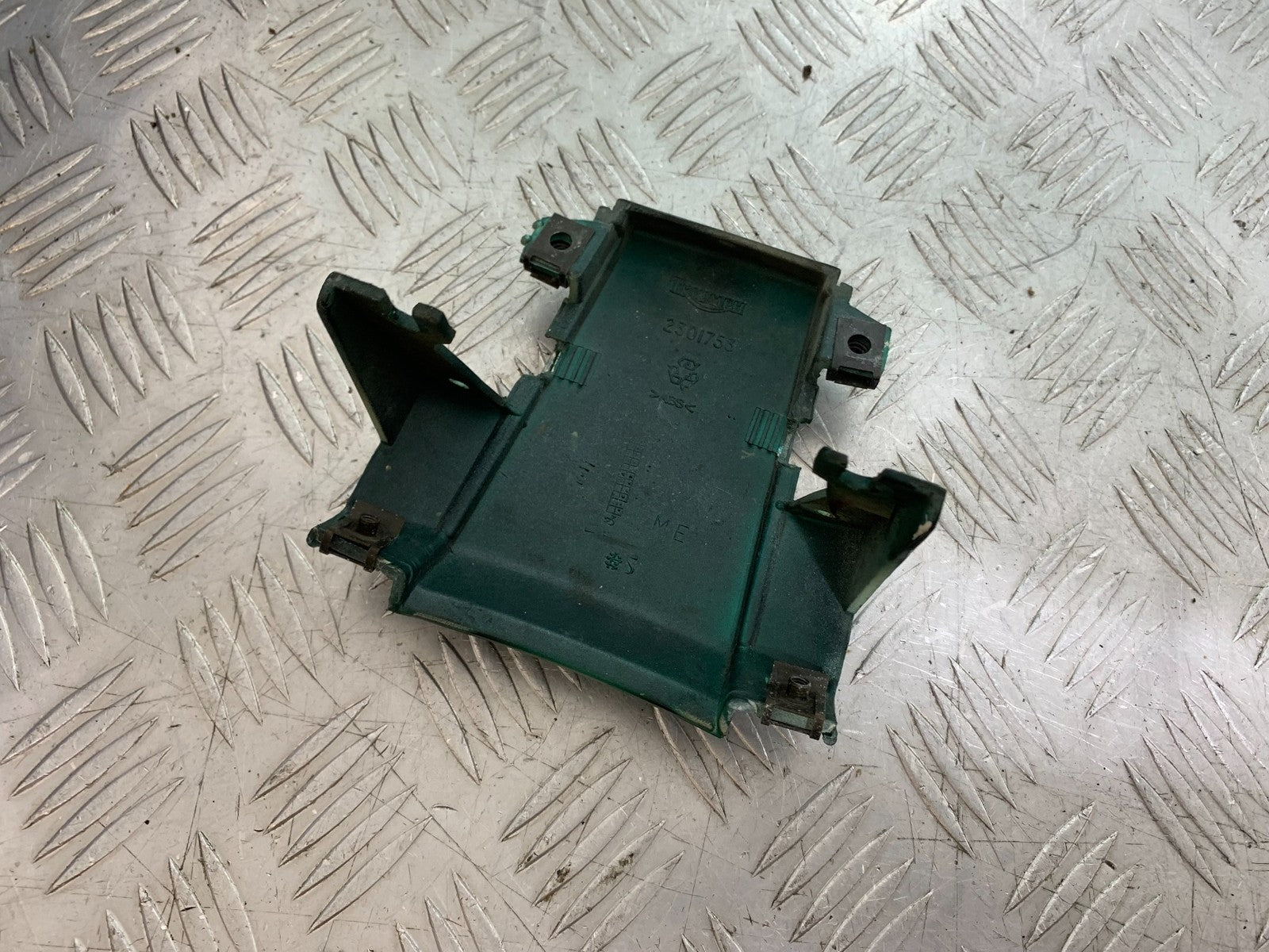 TRIUMPH 955I SPRINT RS TAIL PIECE JOINER YEAR 1999-03 (CMB1313)
