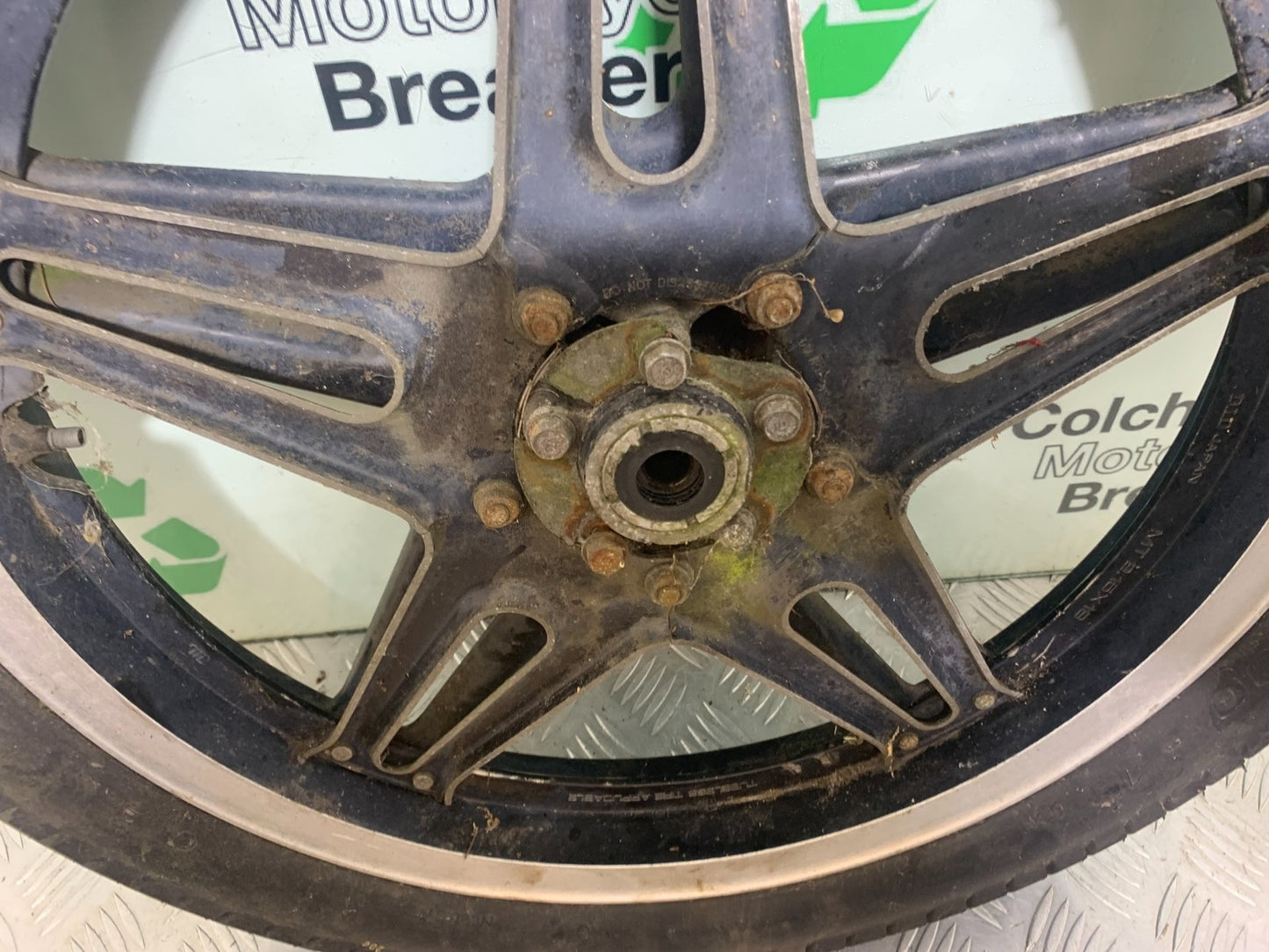 HONDA GL500 GL 500 SILVERWING FRONT WHEEL YEAR 1981-82 (CMB1168)