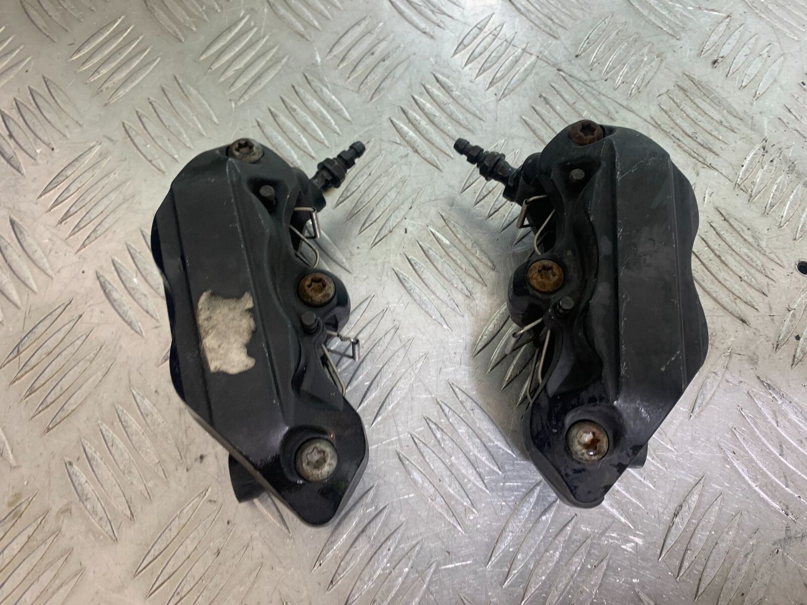 KTM 990 SUPERMOTO T FRONT BRAKE CALIPERS  YEAR 2010-2011  (CMB1127)