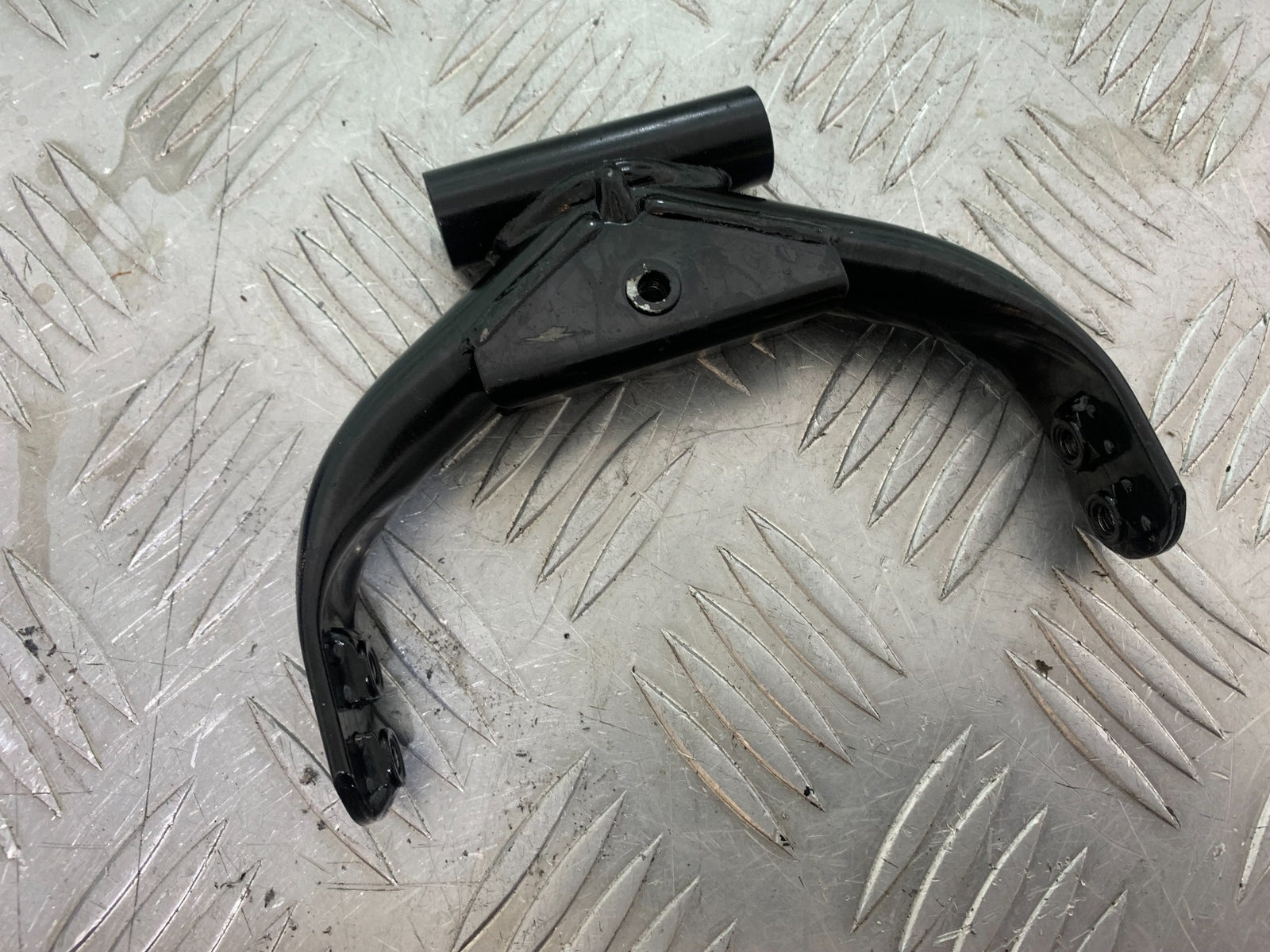 TRIUMPH TRIDENT 660 TANK BRACKET    YEAR 2021-2024 (CMB1148)