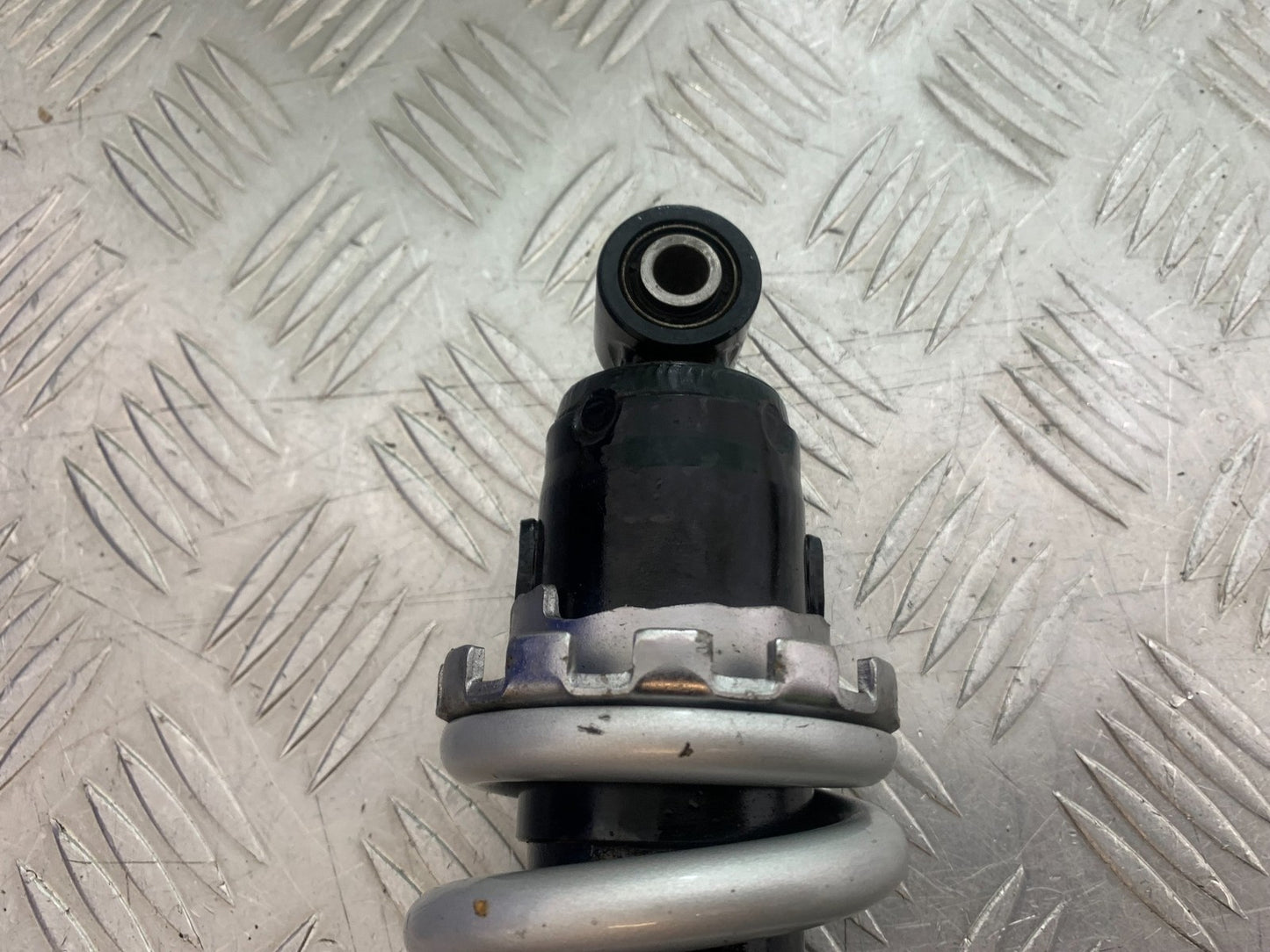YAMAHA YZF R7 REAR SHOCK  YEAR 2022-2025 (CMB1255)