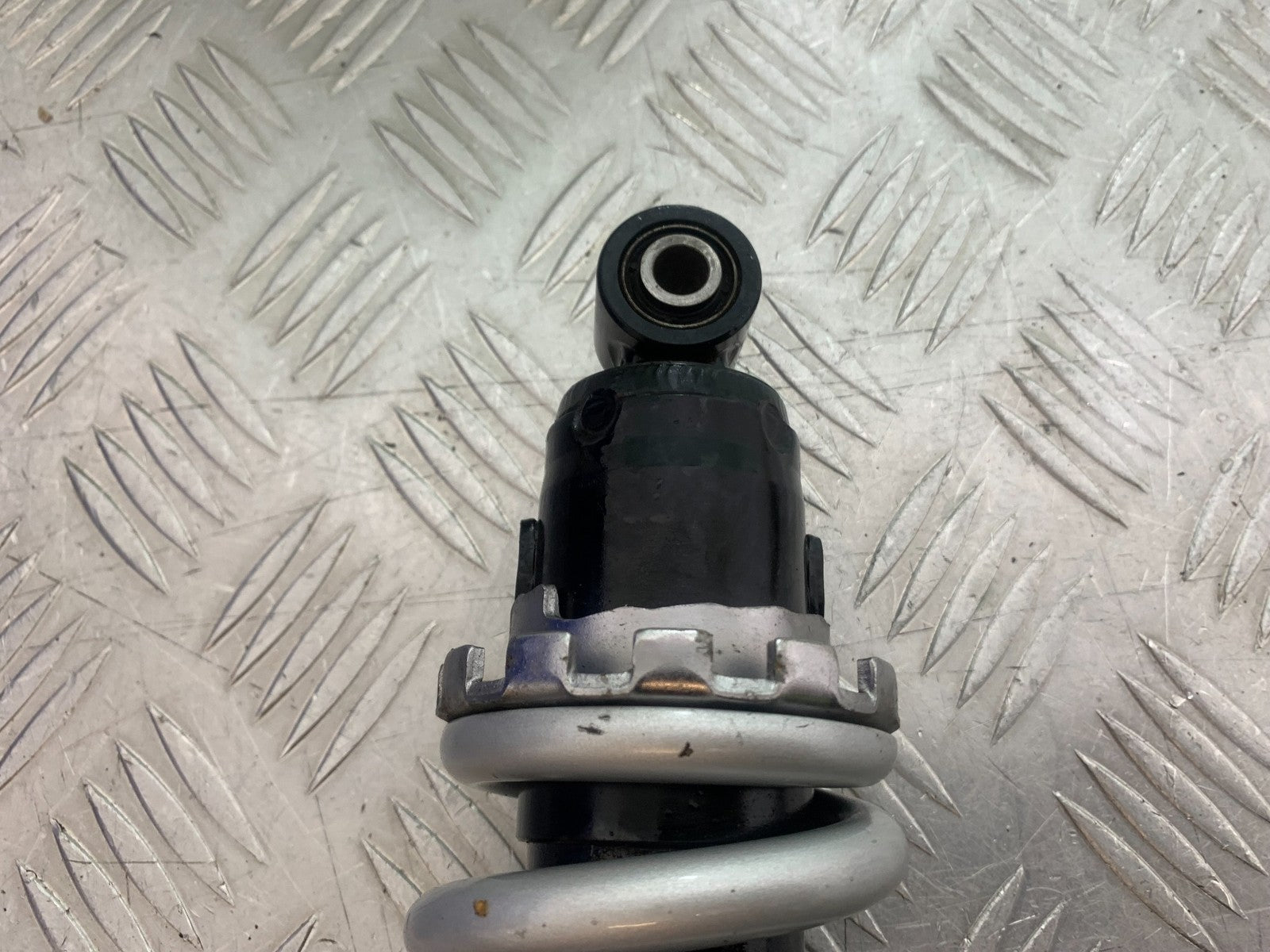 YAMAHA YZF R7 REAR SHOCK  YEAR 2022-2025 (CMB1255)